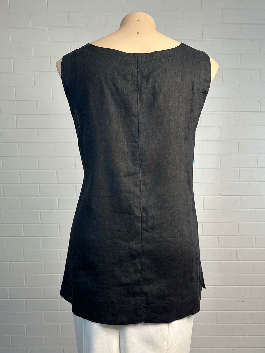 Maggie T | top | size 24 | sleeveless | 100% linen | new with tags