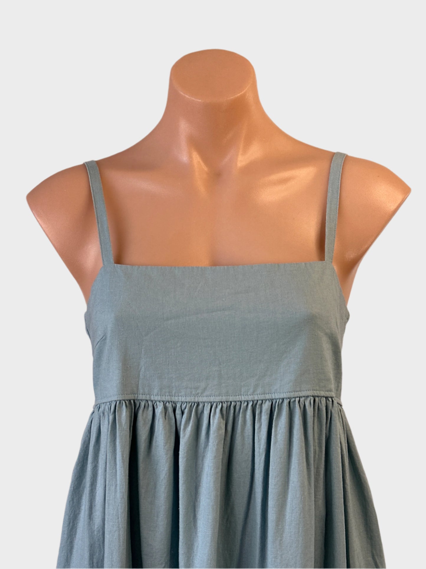 Uniqlo | dress | size 10 | midi length