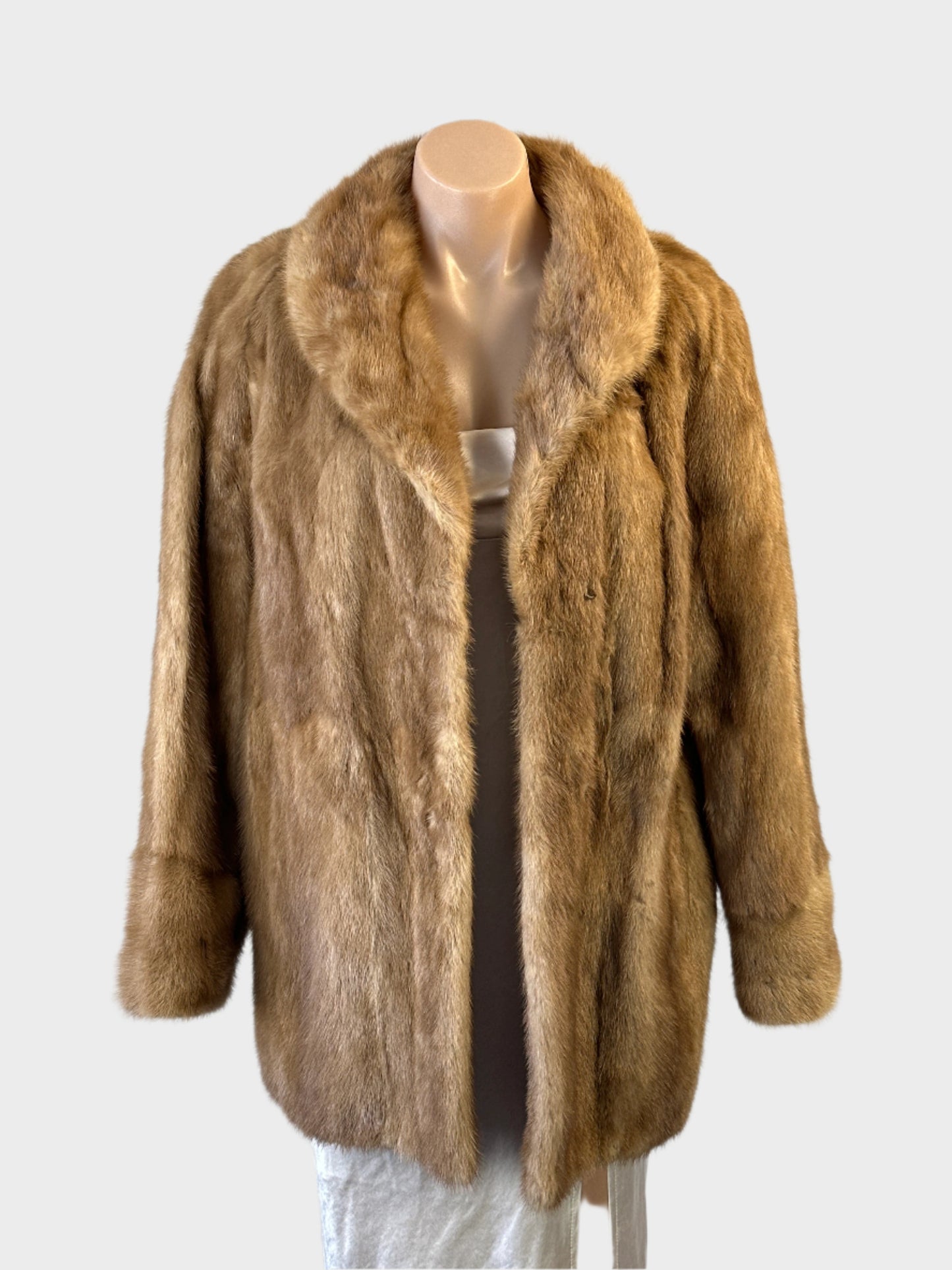 Berkeley Furs | vintage 80's | fur coat | size 12 | single breasted