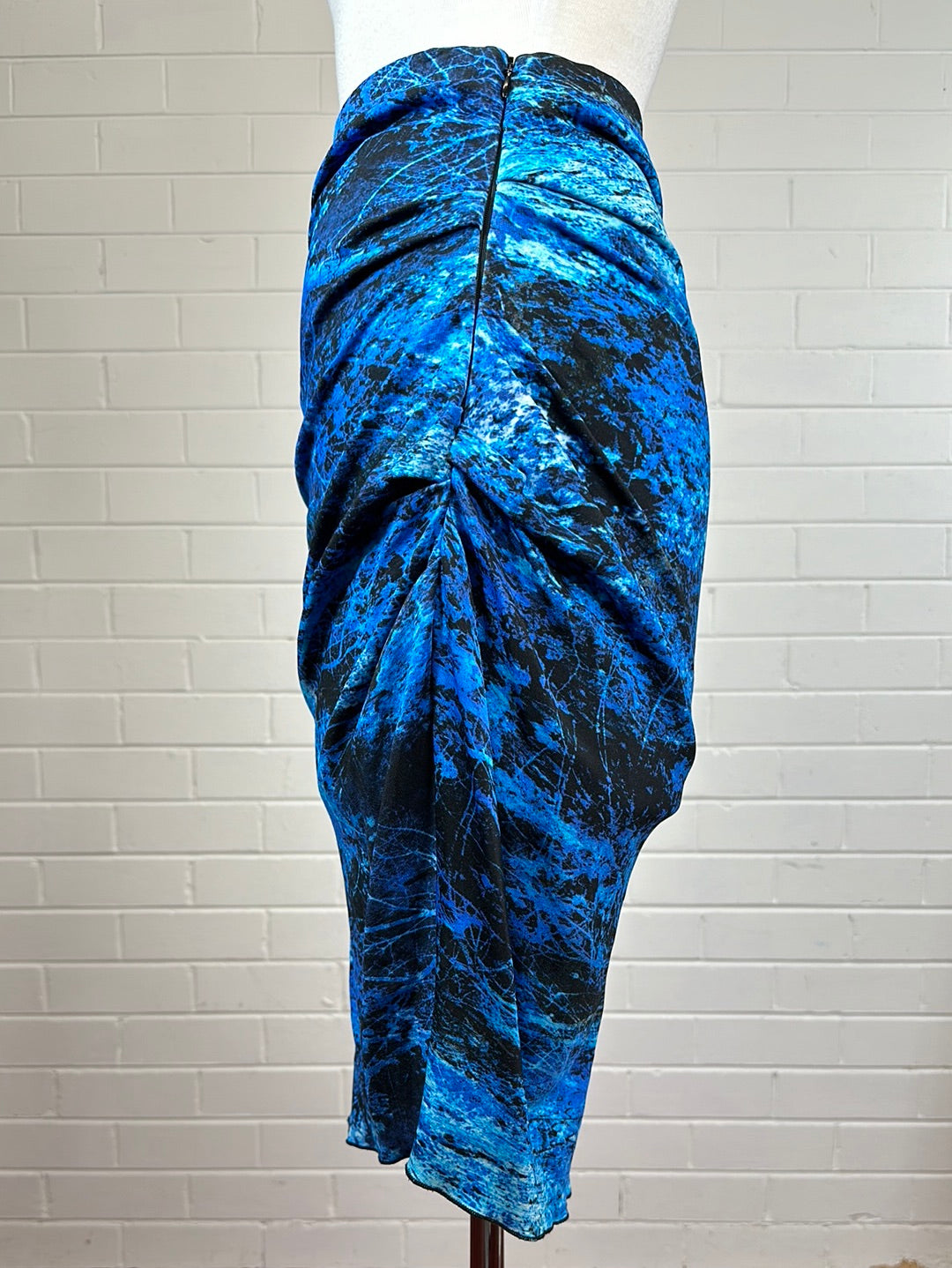 Scanlan Theodore | skirt | size 8 | knee length | made in Australia 🇦🇺