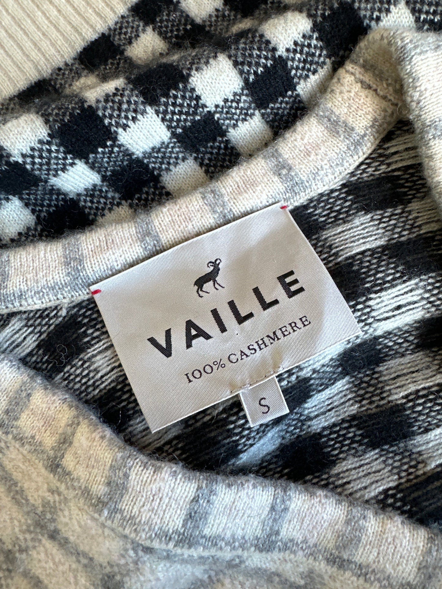 VAILLE | Paris | cardigan | size 10 | long sleeve | 100% cashmere