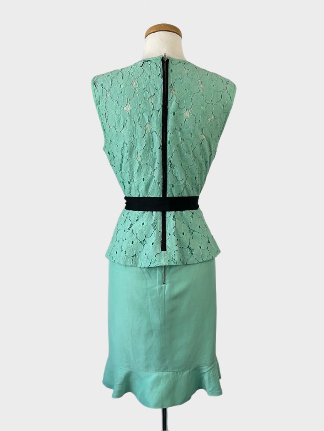 Sandra Angelozzi | Canada | skirt & top set | size 12 | knee length