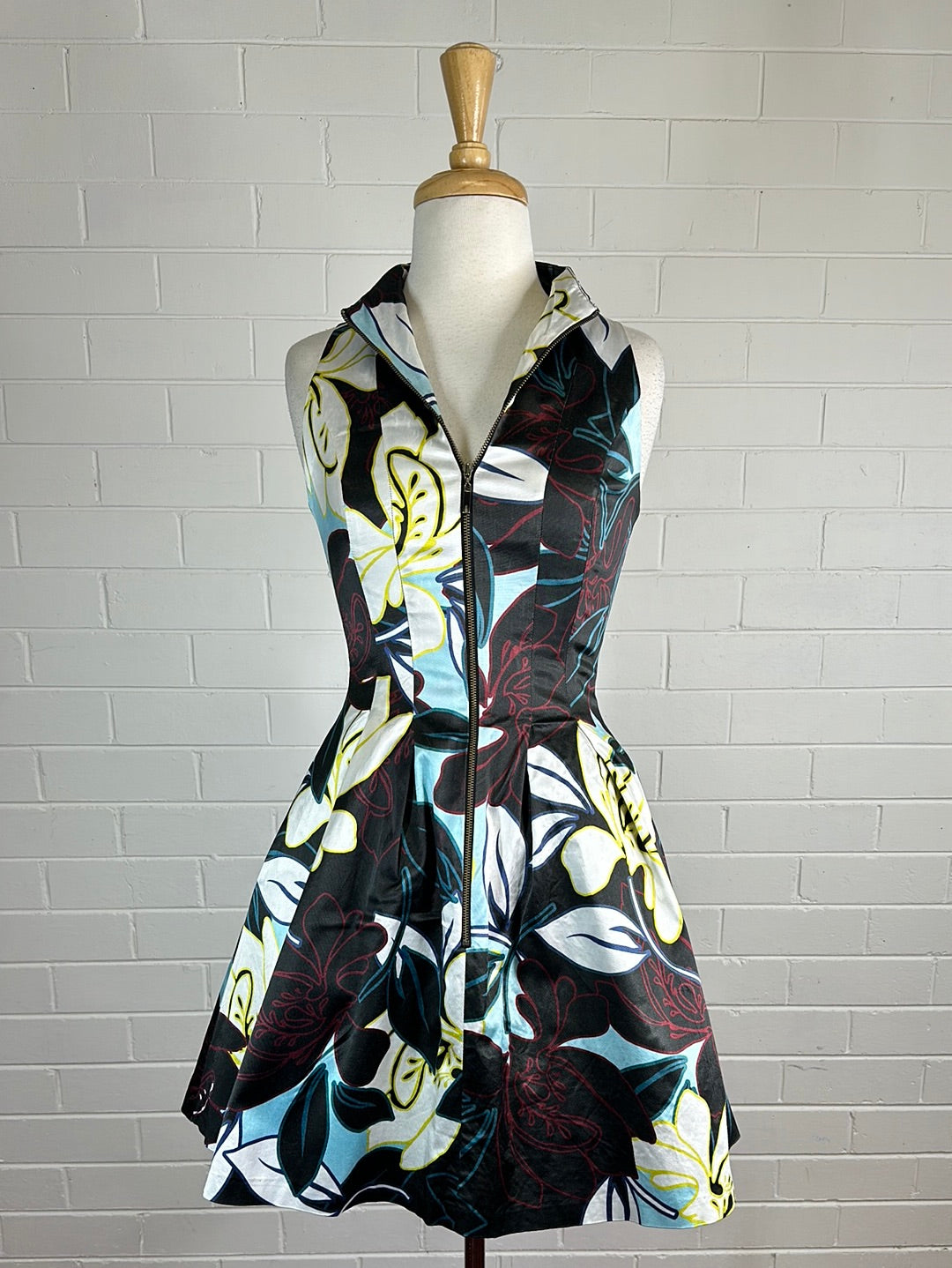 Cue dress size 6 knee length made in Australia Lifeline Shop Online by Lifeline Northern Beaches