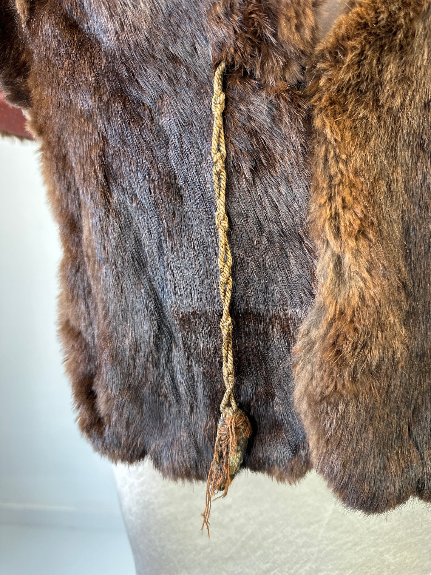 No label | vintage 30's | fur stole | one size | tie front