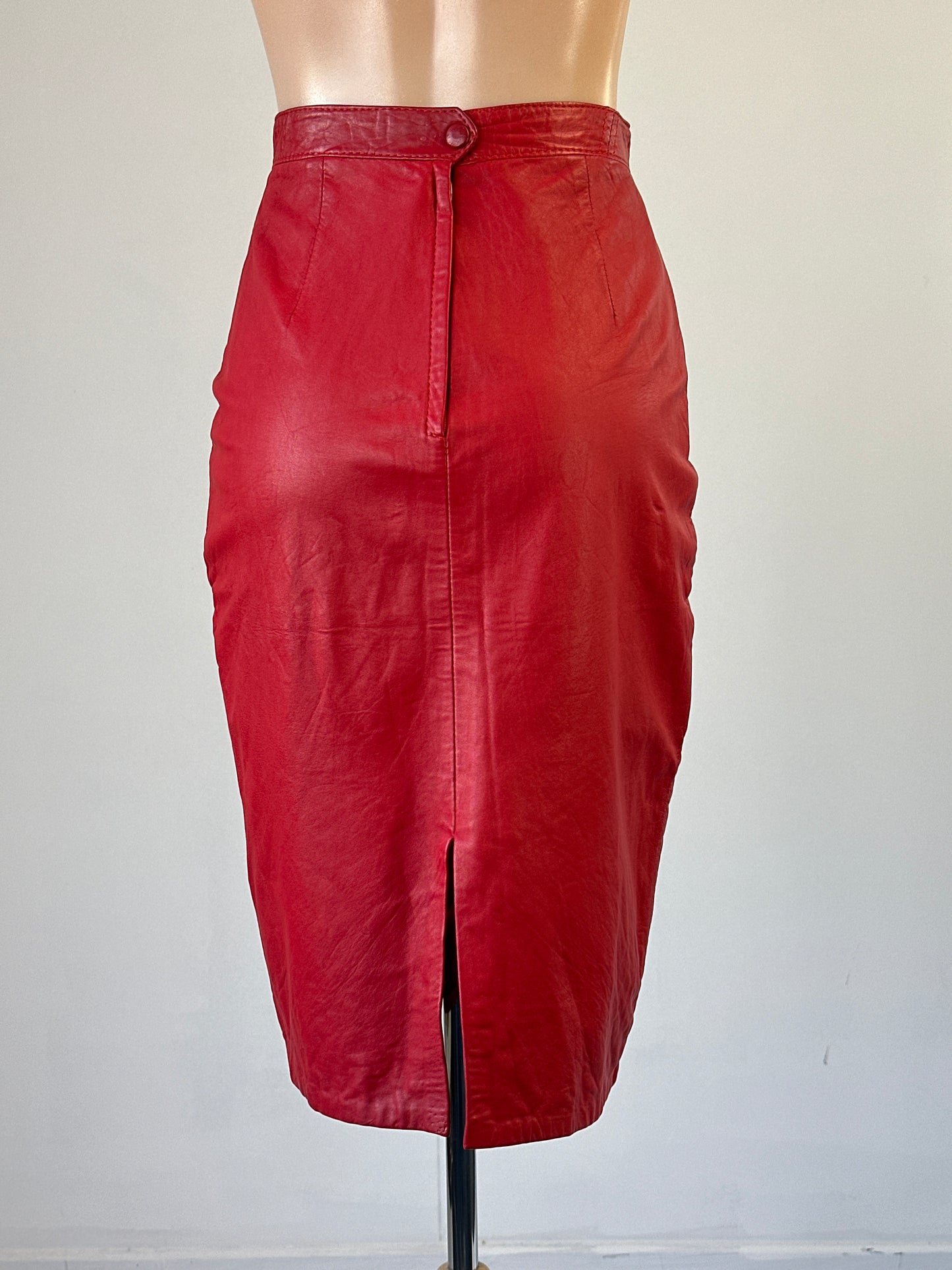 Simkka Furs | vintage 80's | skirt | size 8 | knee length | 100% leather | made in Australia ๐ฆ๐บ
