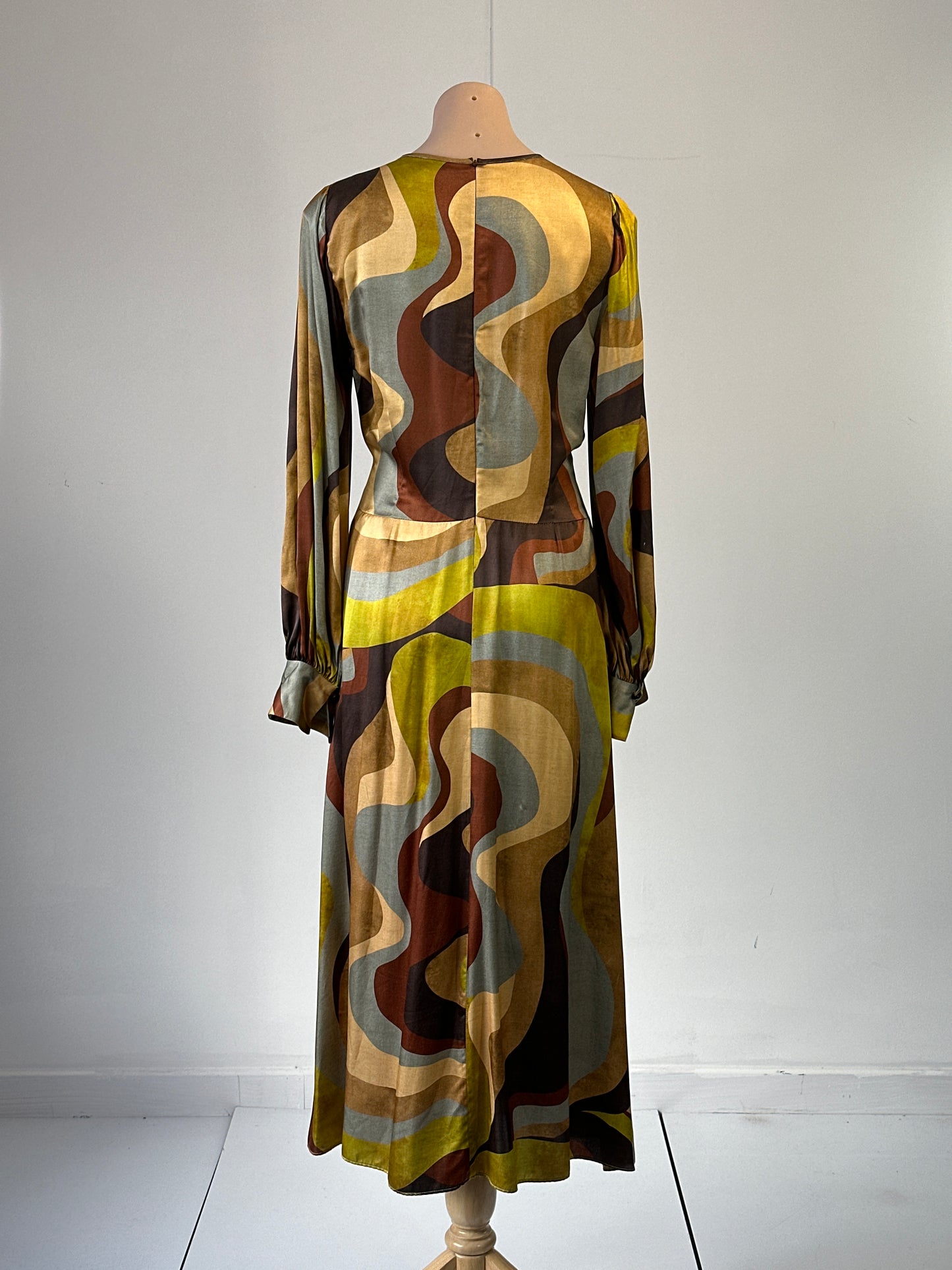 Veronika Maine | dress | size 12 | maxi length | made in Australia 🇦🇺