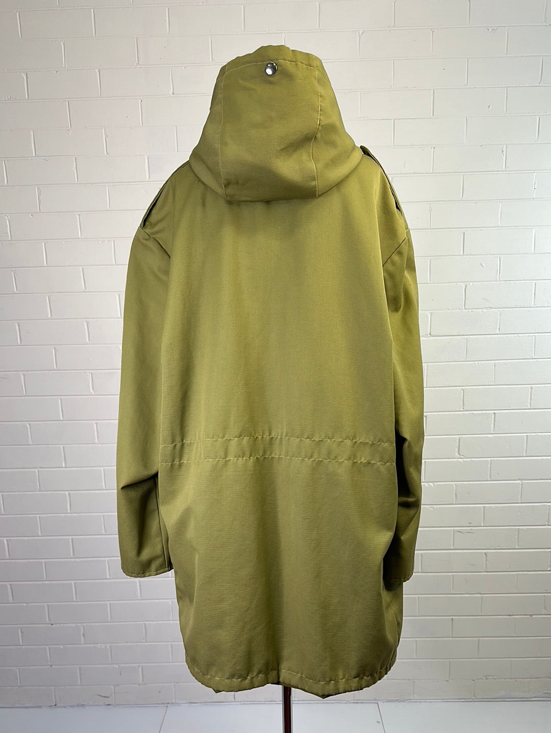 VEB Magdeburger Oberbekleigung | East Germany (GDR) | vintage 80's | coat | size 18 | zip front