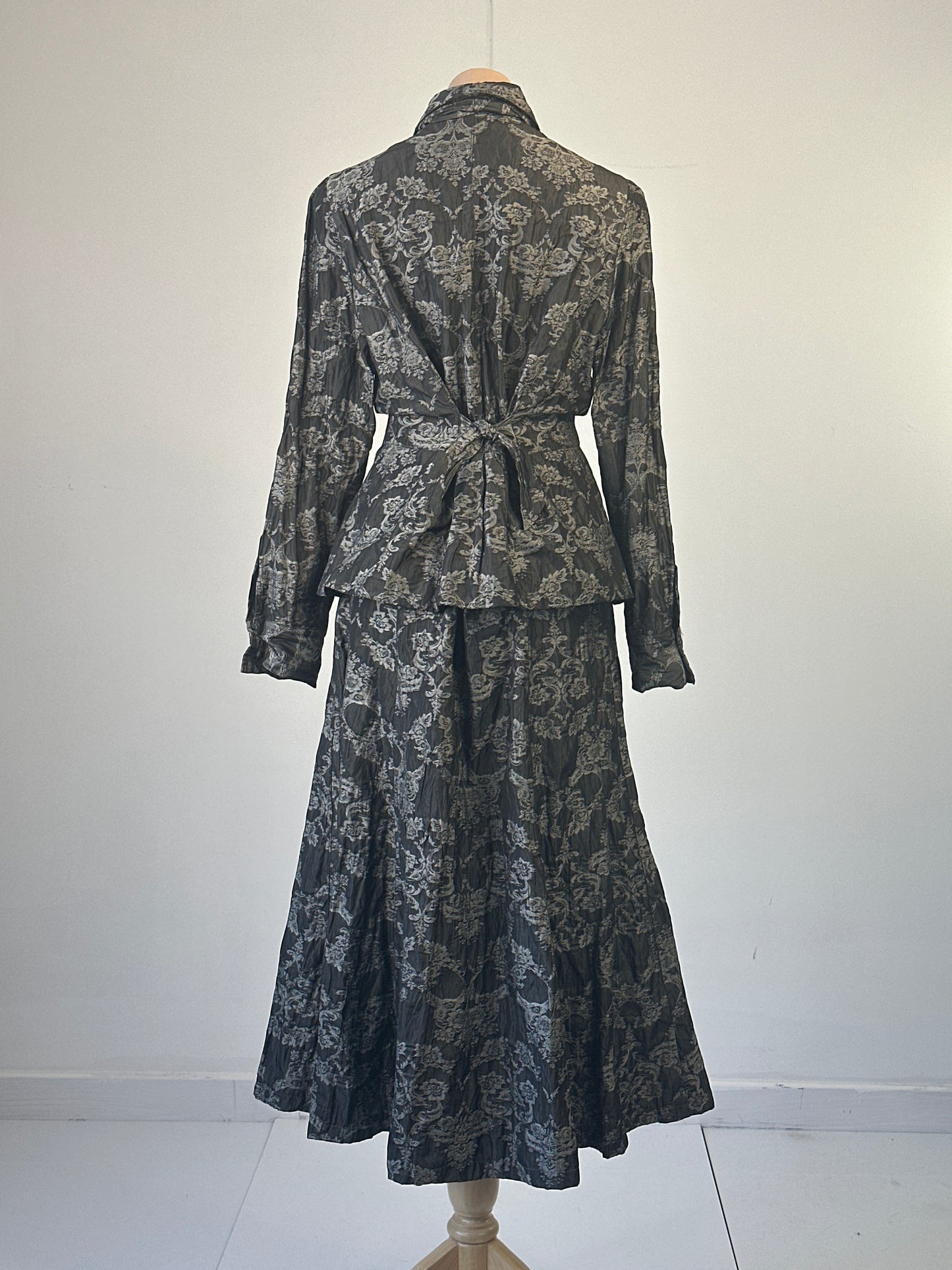 Madge | New Zealand | vintage 90's | skirt & jacket set | size 14 | midi length | made in New Zealand