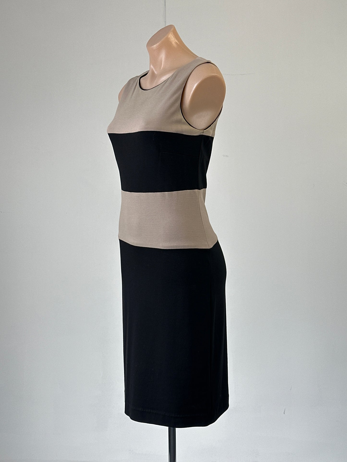 Carla Zampatti | dress | size 8 | knee length | made in Australia 🇦🇺