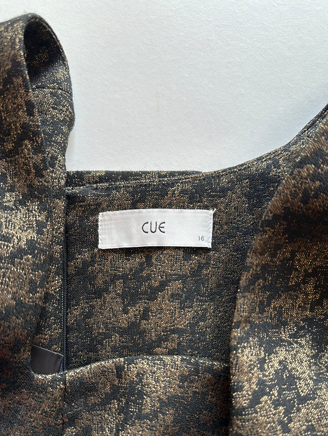 Cue | dress | size 16 | knee length