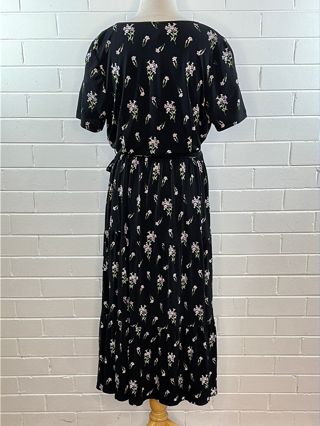 Leona Edmiston | dress | size 16 | midi length | new with tags