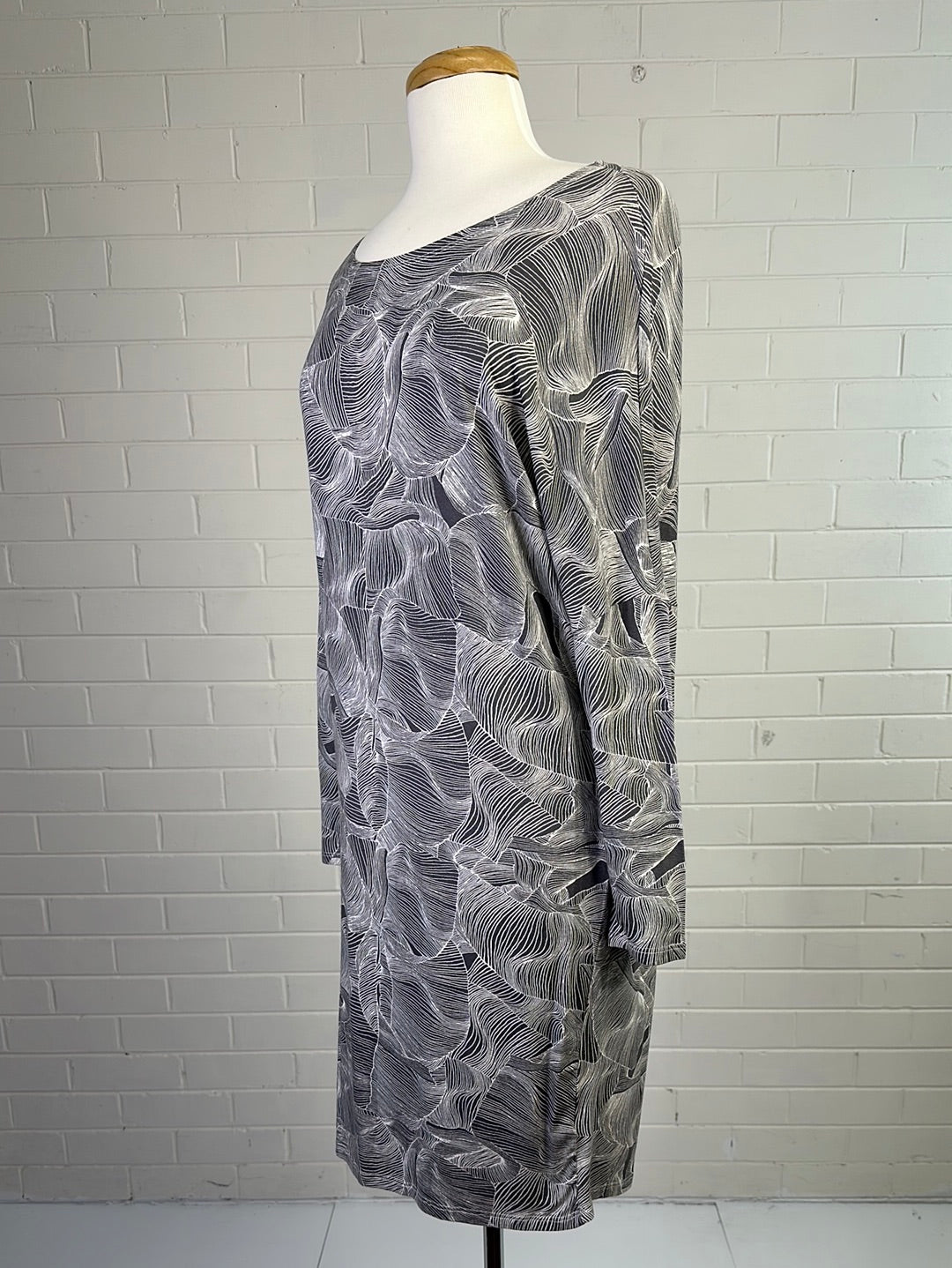 Label of Love | dress | size 12 | knee length