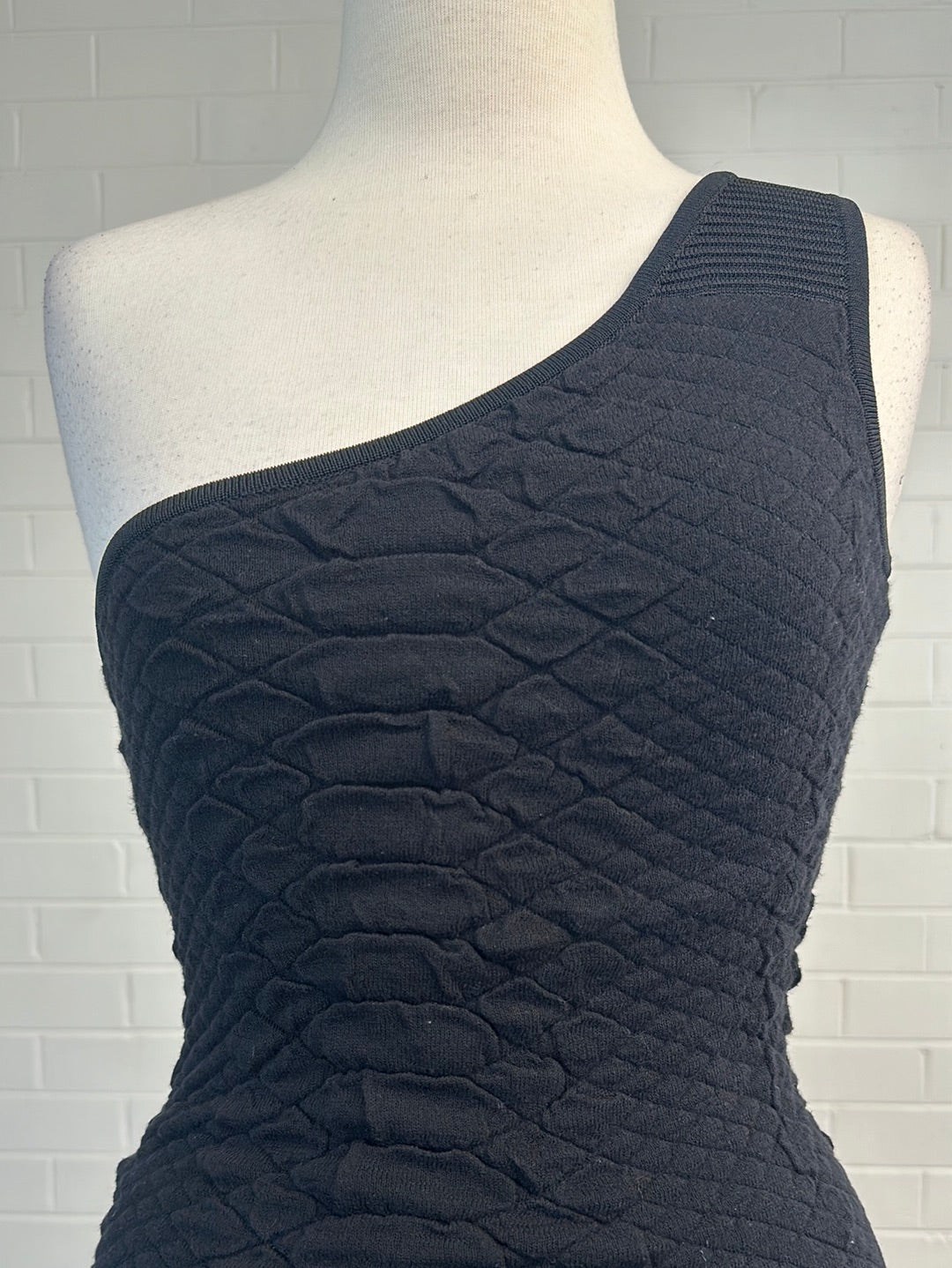GUESS | dress | size 6 | knee length