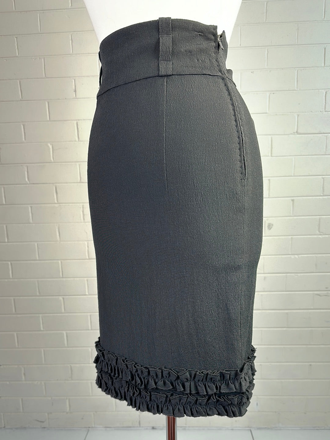 Scanlan Theodore | skirt | size 10 | knee length | made in Australia ๐ฆ๐บ