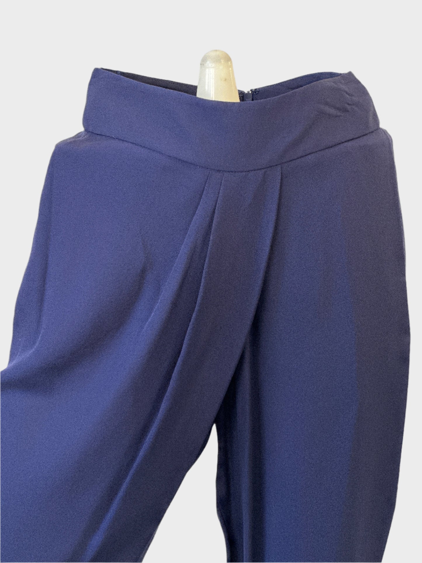 WILLOW | pants | size 8 | tapered leg | 100% silk