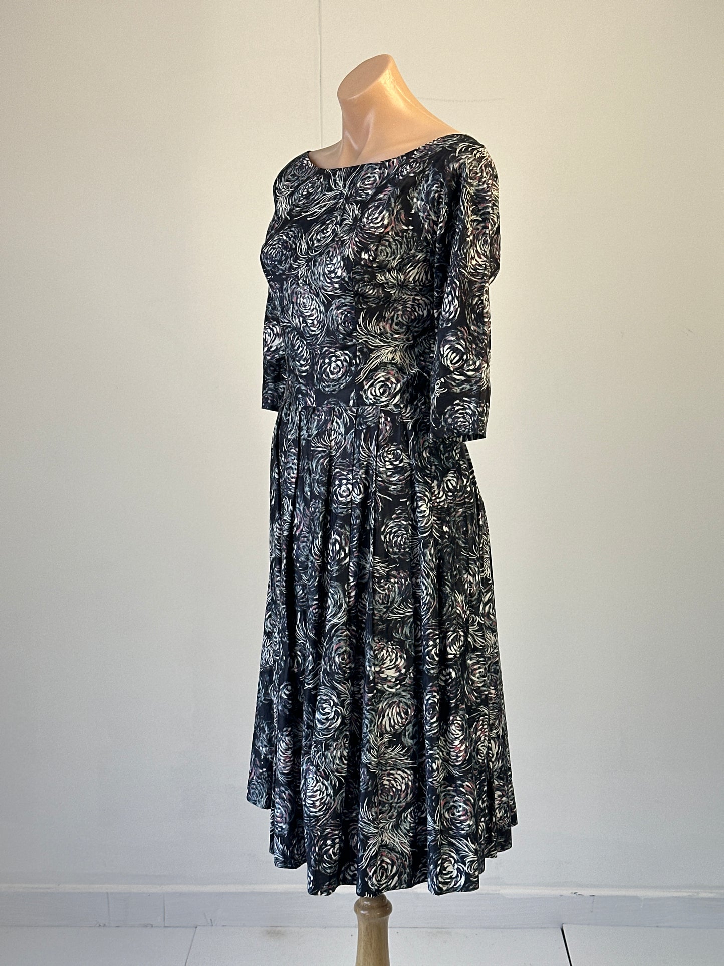 No label | vintage 60's | dress | size 10 | midi length