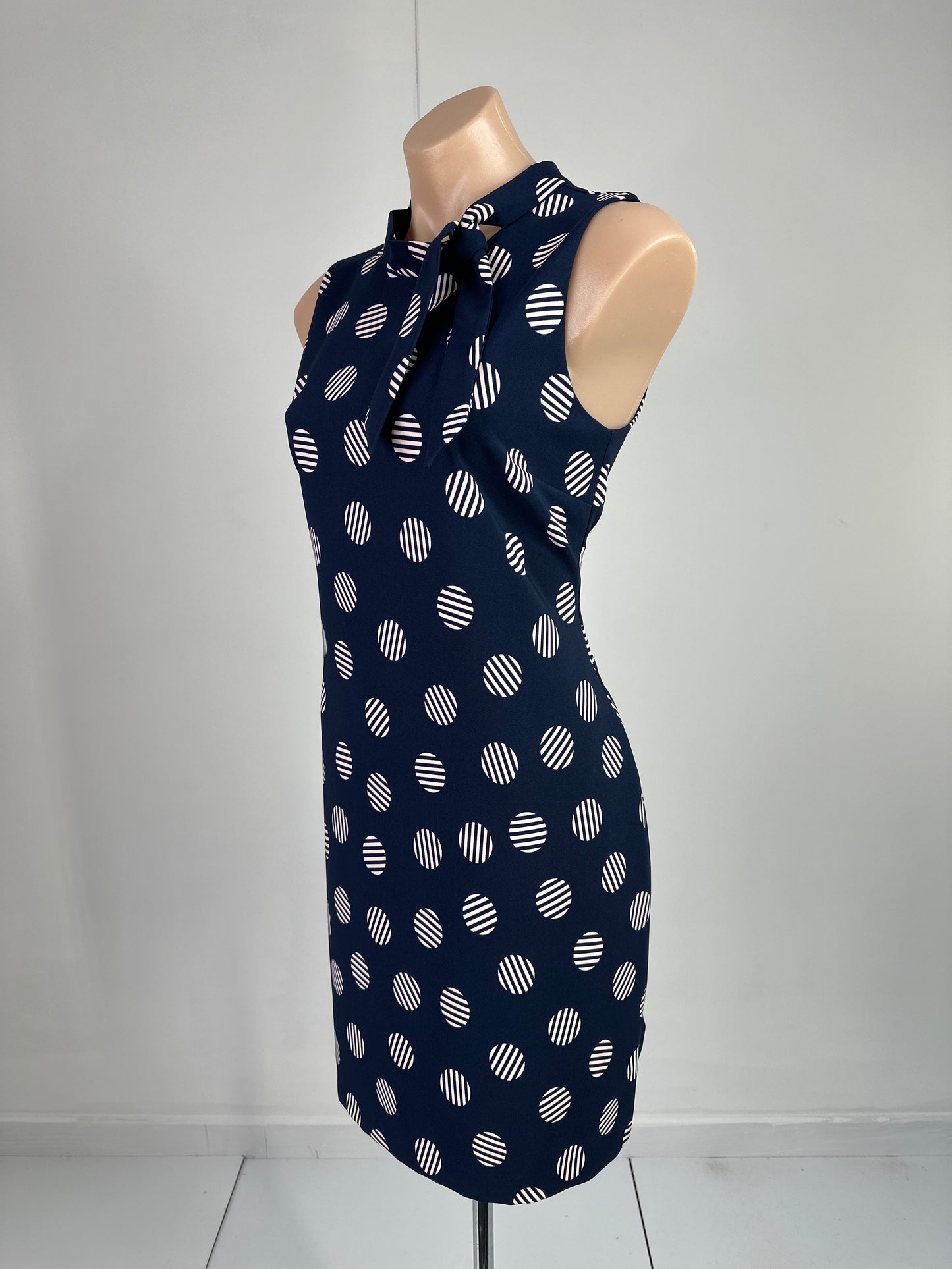 Review | dress | size 8 | knee length