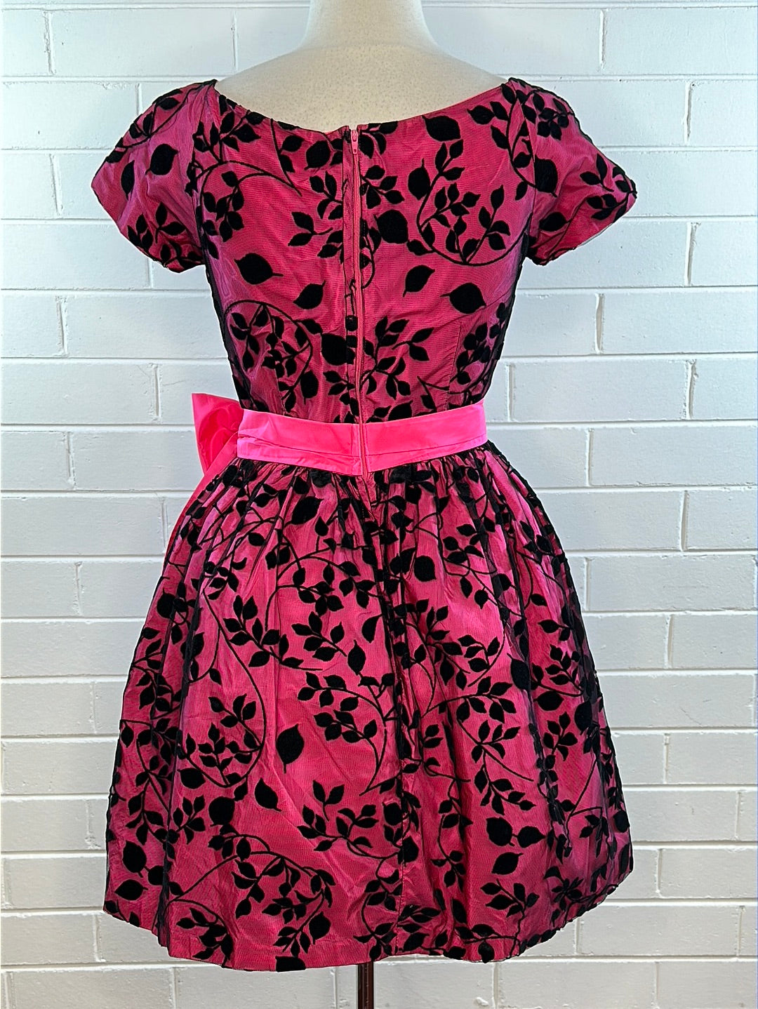 Marcello Faidiga | Vintage 80's | dress | size 10 | knee length | 100% silk