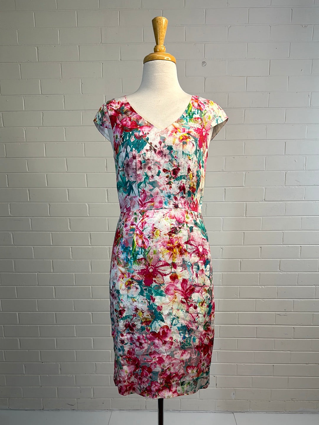 Sportscraft | dress | size 6 | knee length | 100% linen | new with tags