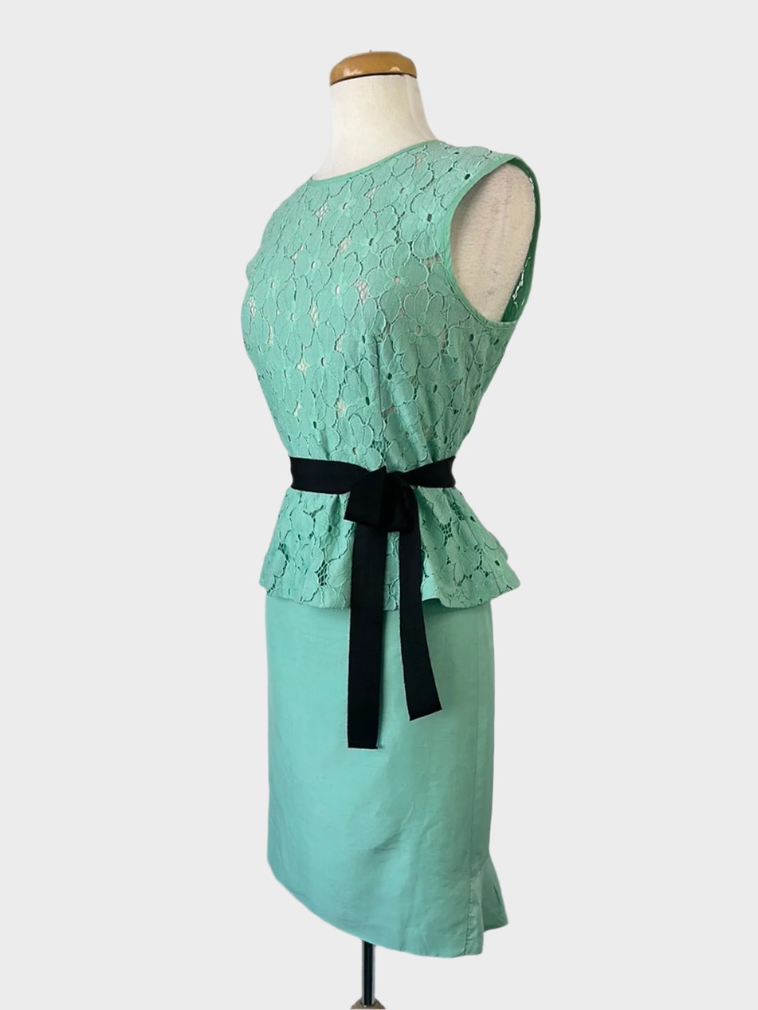 Sandra Angelozzi | Canada | skirt & top set | size 12 | knee length