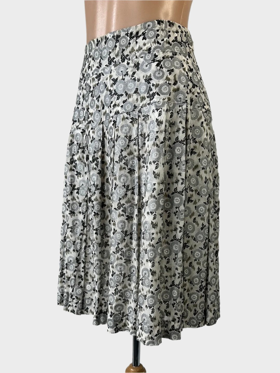 Akira Isogawa | vintage 90's | skirt | size 12 | knee length | 100% silk | made in Australia