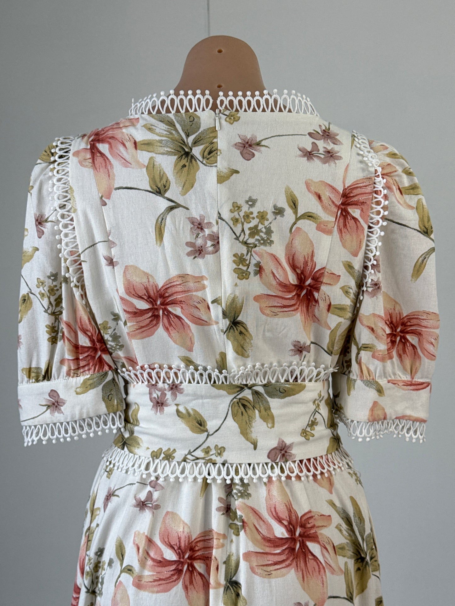Elliatt | dress | size 16 | maxi length | linen cotton blend | new with tags