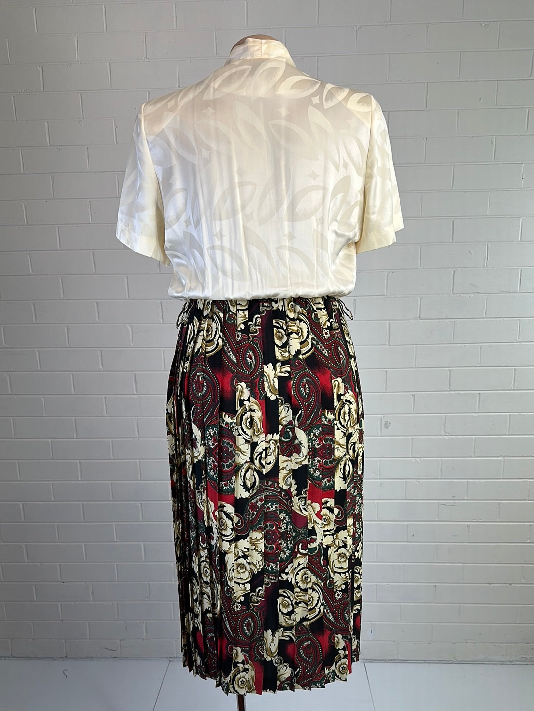 TODAY'S CLASSICS | vintage 80's | dress | size 14 | midi length | made in Australia 🇦🇺