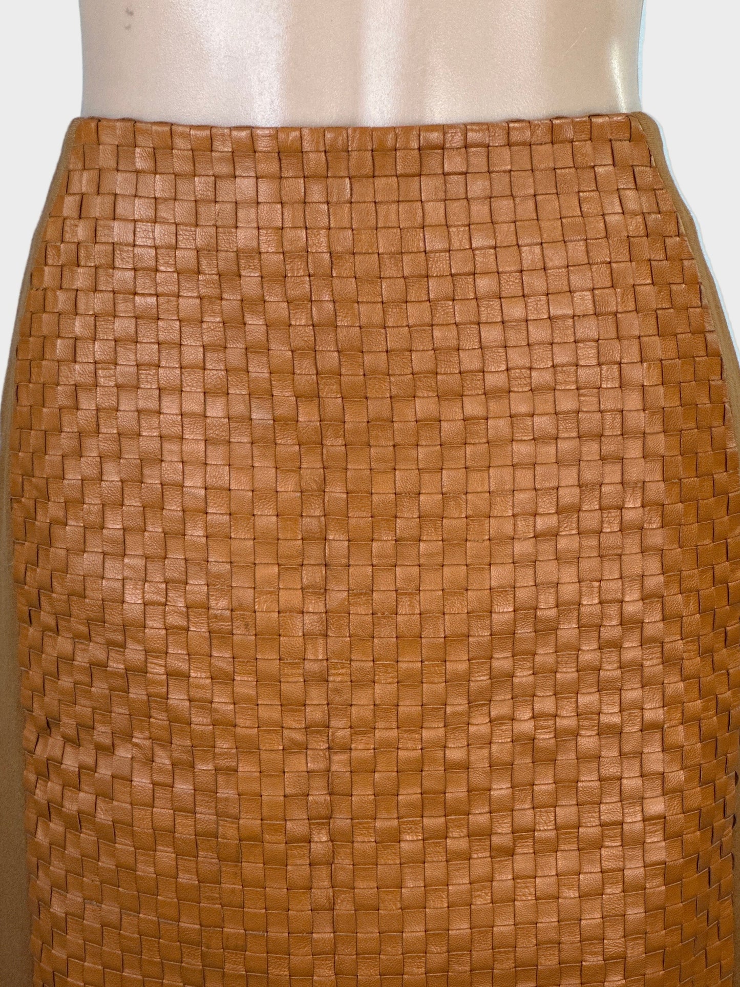 Harry Who | vintage 90’s | skirt | size 8 | mini length | 100% leather contrast