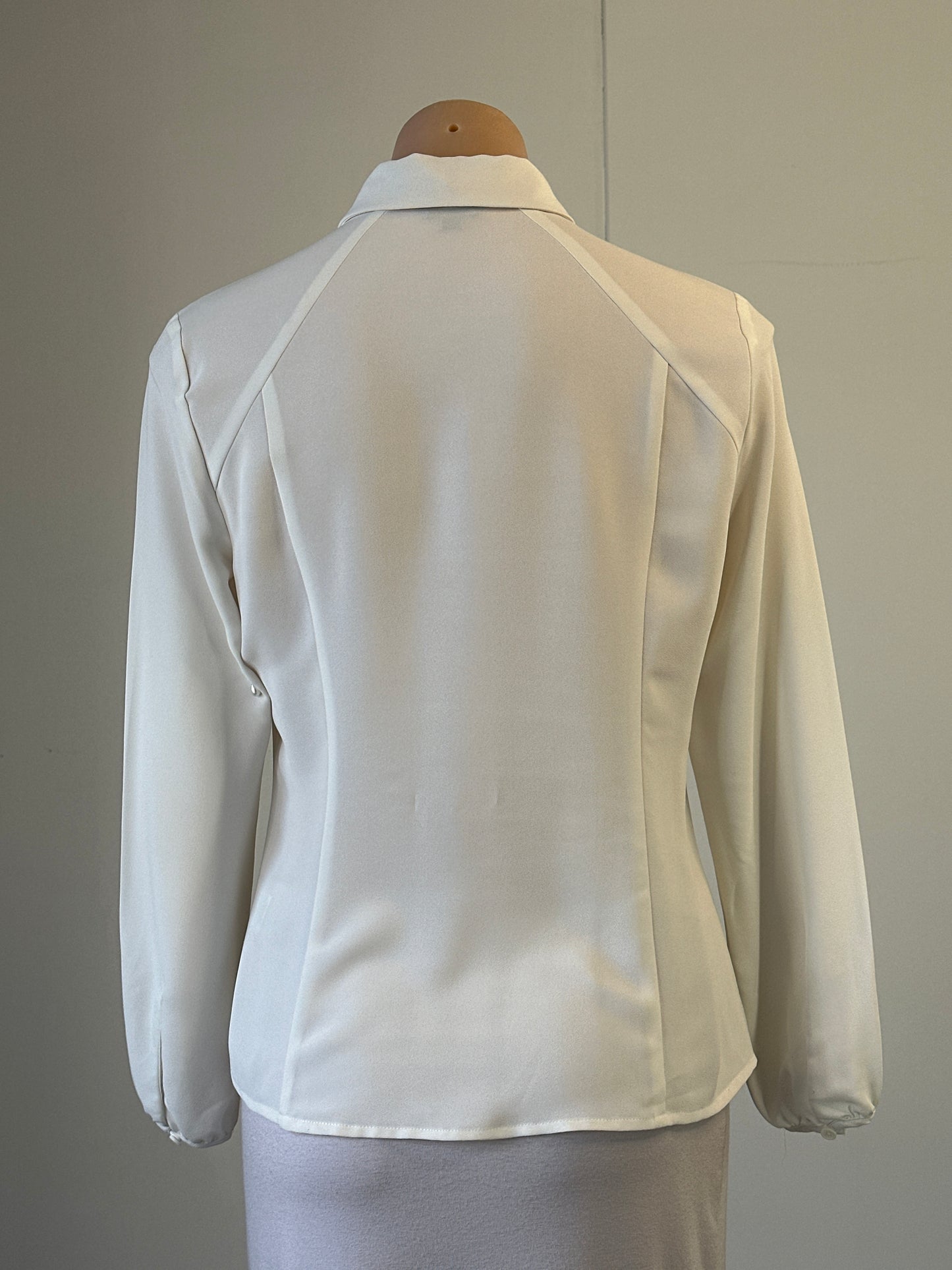 Cue | shirt | size 10 | long sleeve