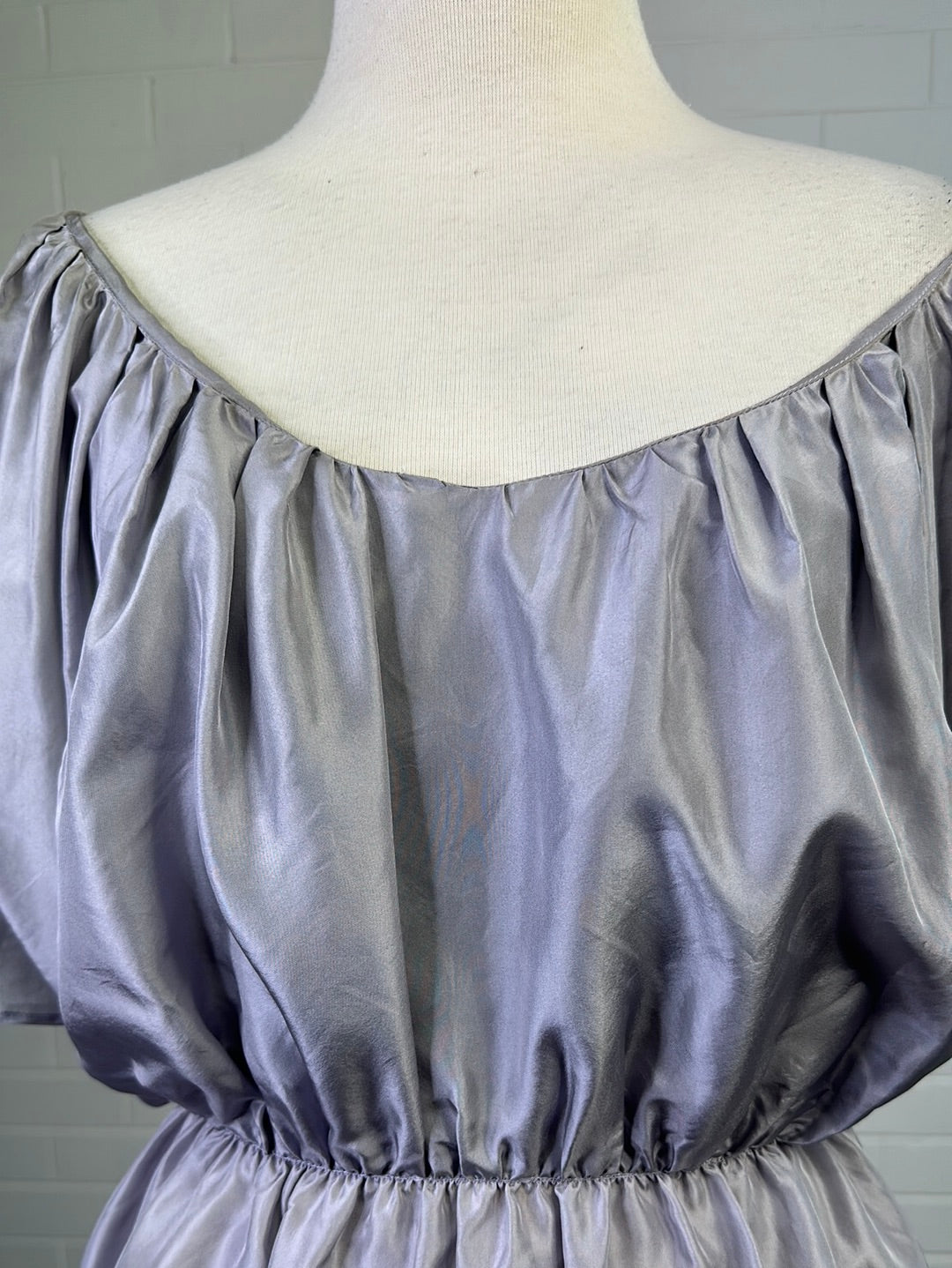 Third Millennium | vintage 90's | top | size 8 | sleeveless | 100% silk
