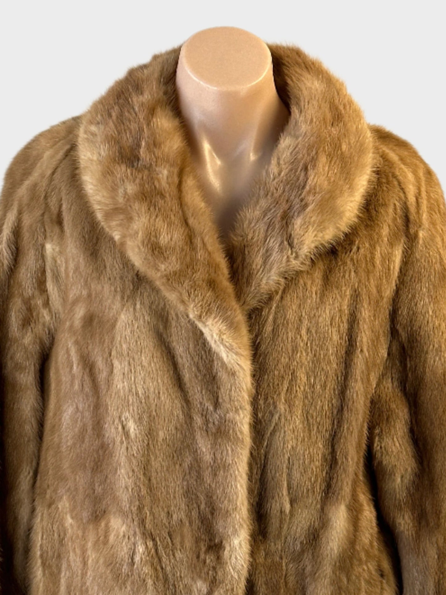 Berkeley Furs | vintage 80's | fur coat | size 12 | single breasted