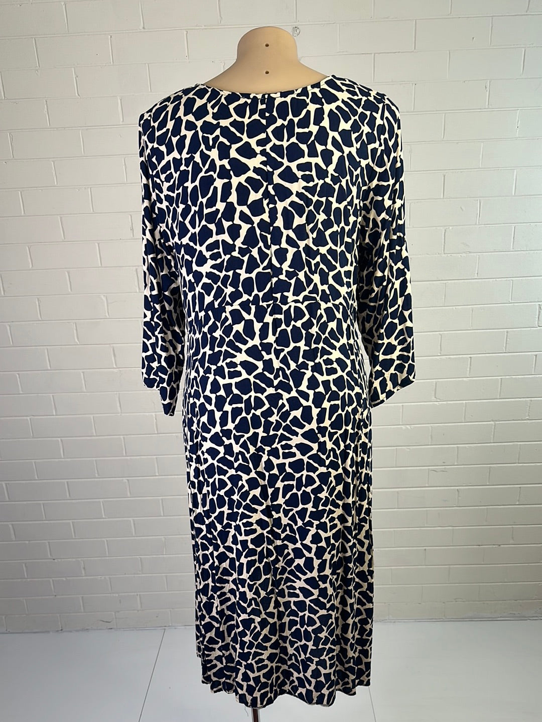 Willow & Tree | dress | size 18 | midi length