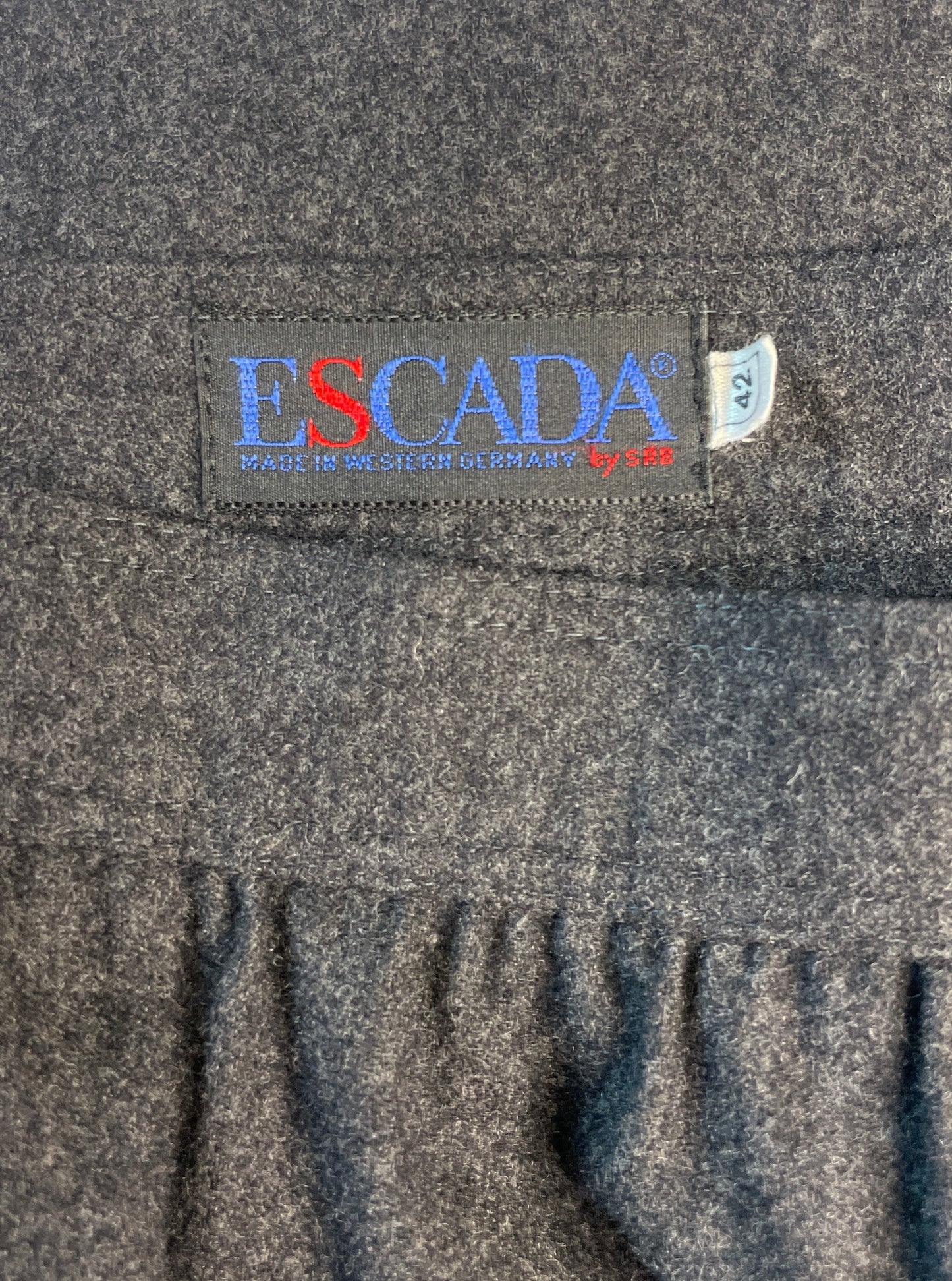 Escada | Munich | vintage 80's | skirt | size 12 | midi length | made in West Germany