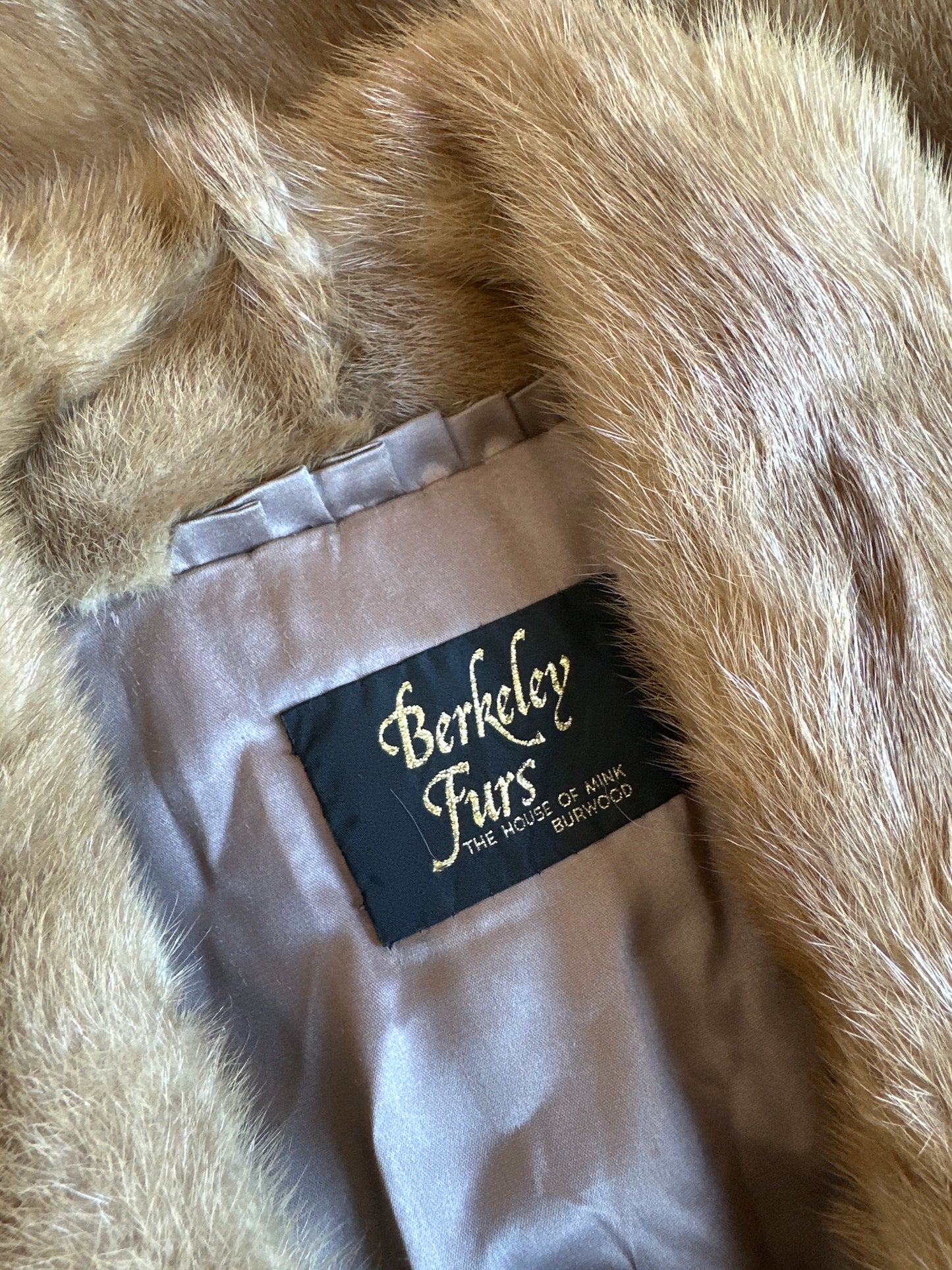 Berkeley Furs | vintage 80's | fur coat | size 12 | single breasted