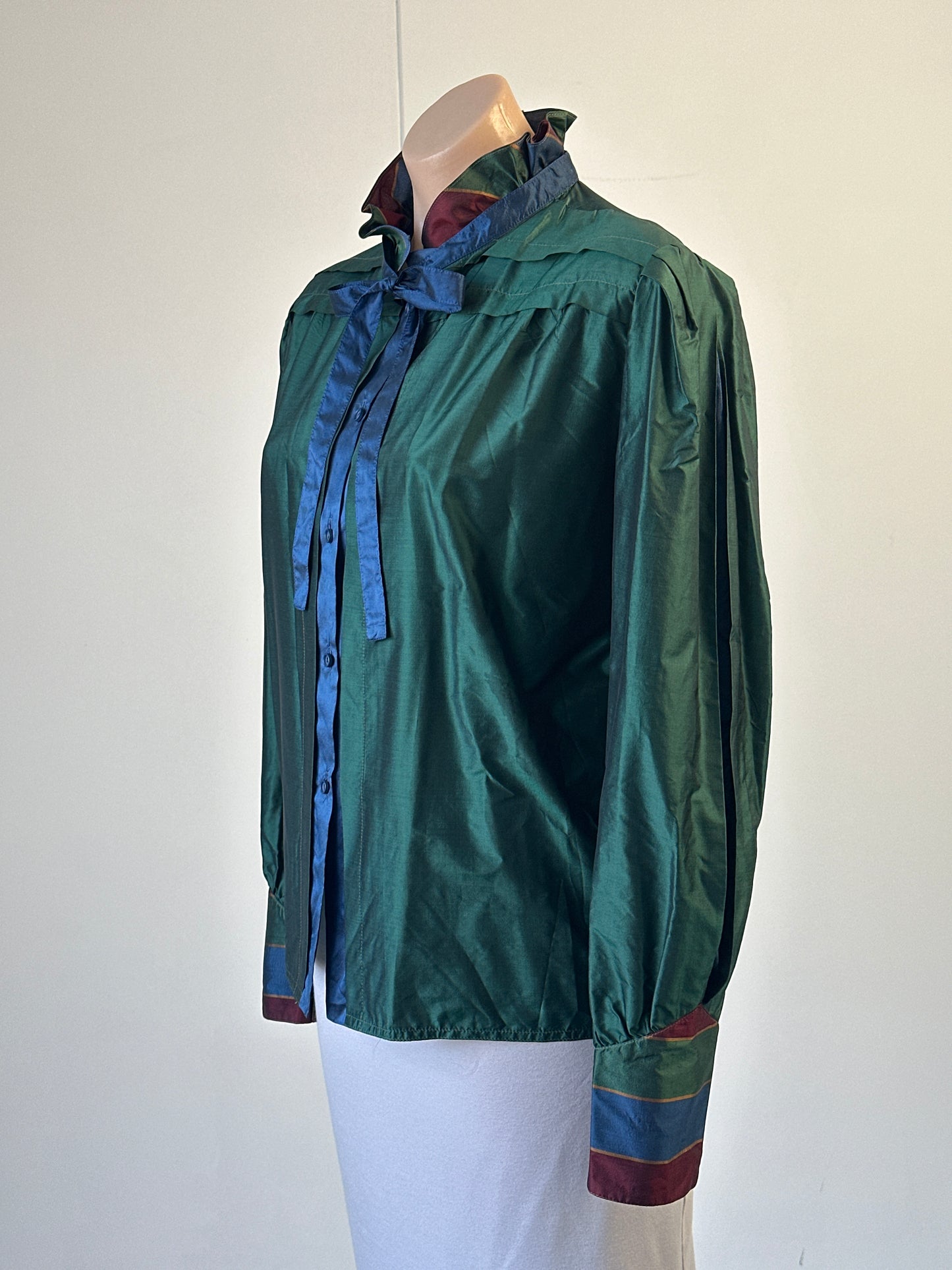 Alan Austin | France | vintage 80's | shirt | size 12 | long sleeve | 100% silk | made in France