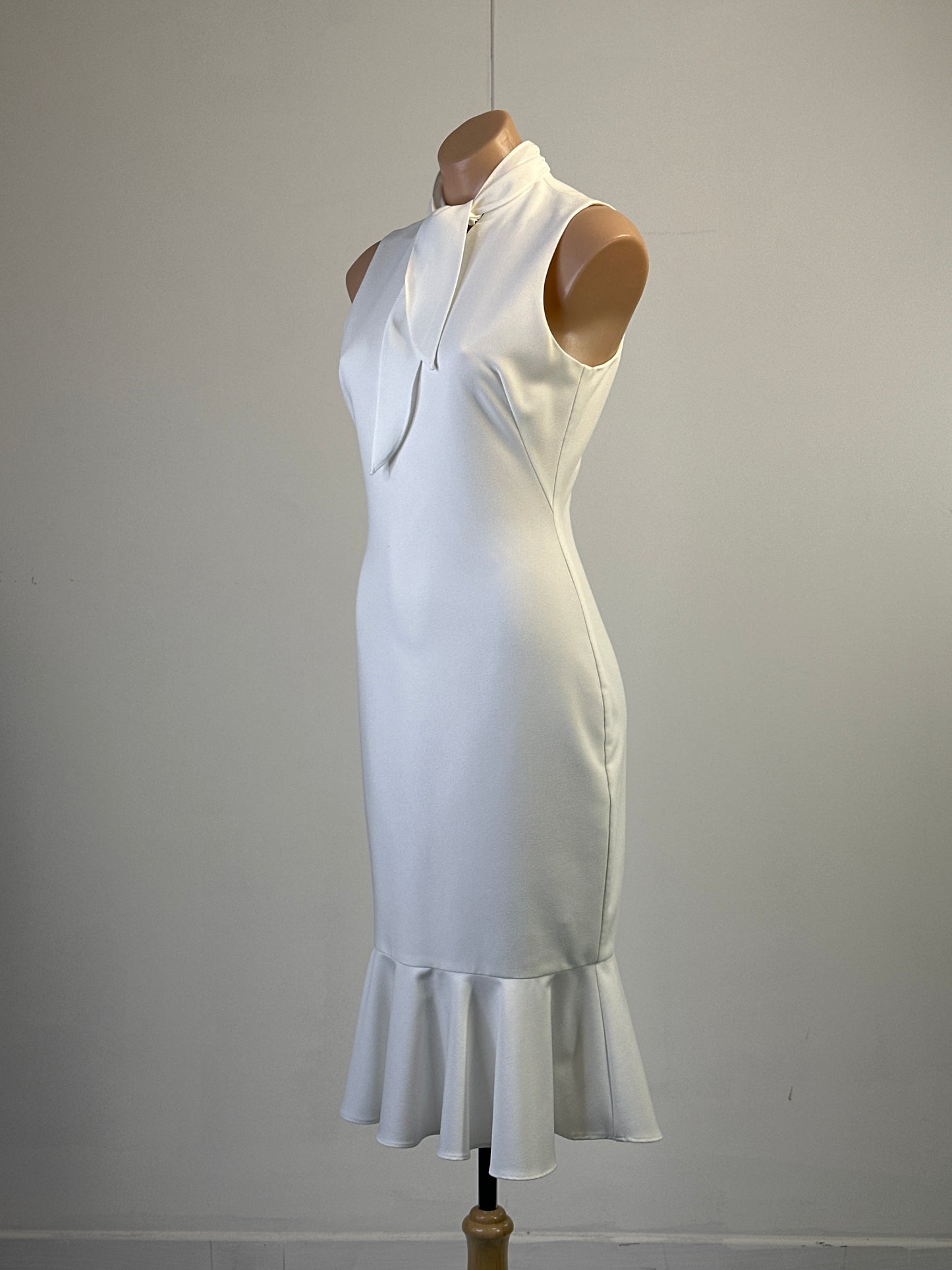 Black Halo | Los Angeles | dress | size 10 | midi length | made in the USA