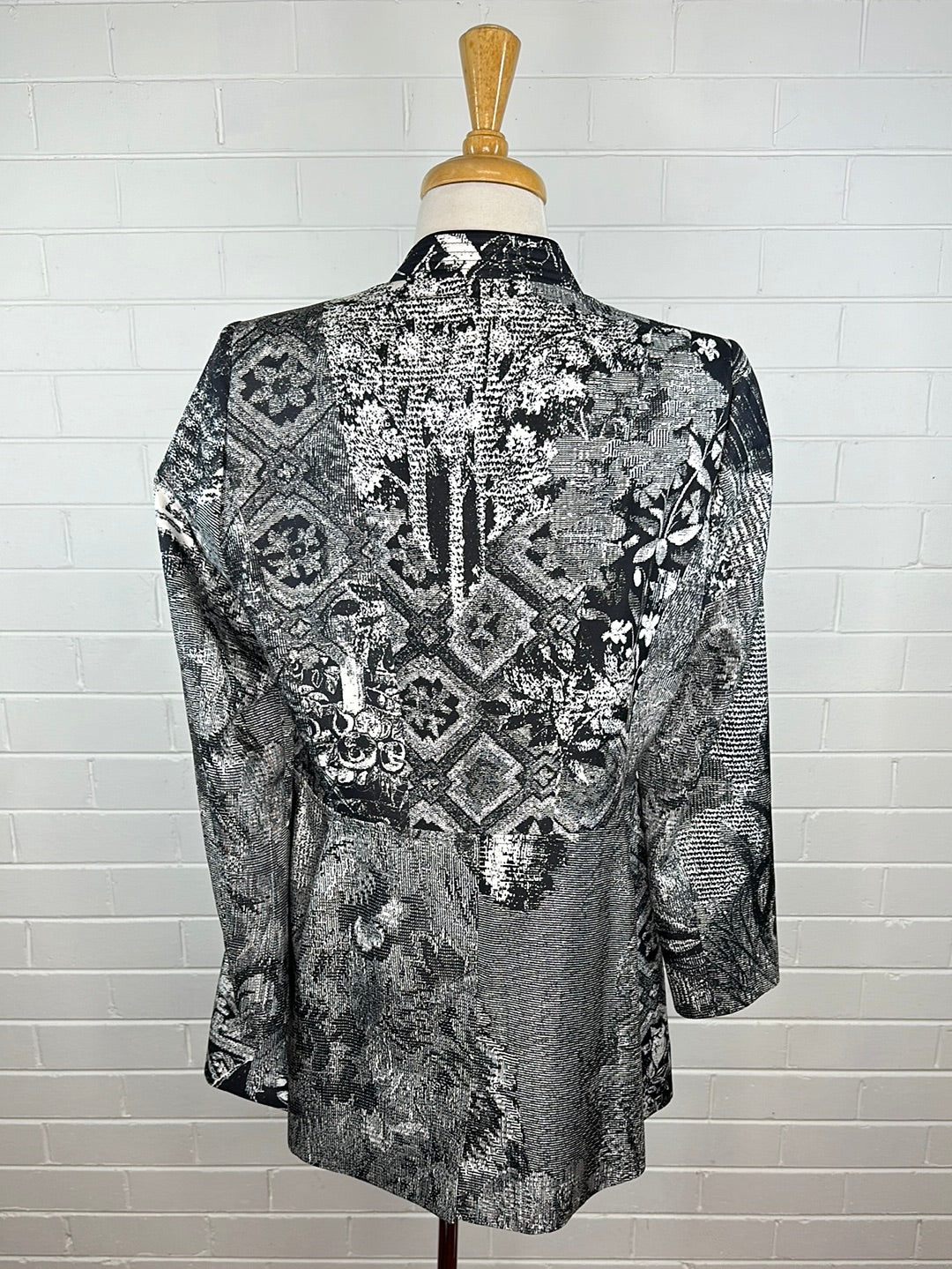 TH.BRAUN | vintage 80's | Germany | jacket | size 12 | single breasted | 100% silk