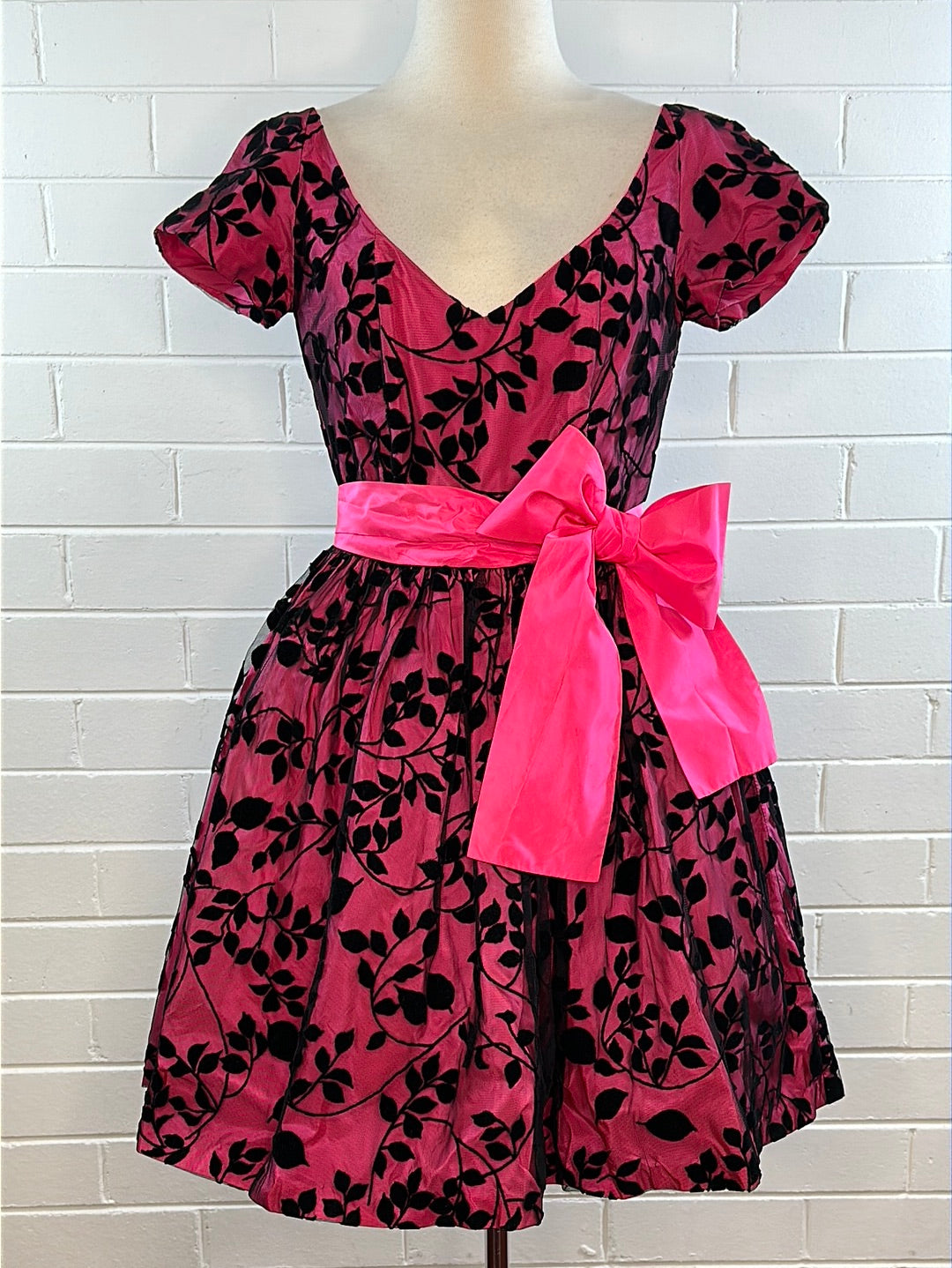 Marcello Faidiga | Vintage 80's | dress | size 10 | knee length | 100% silk