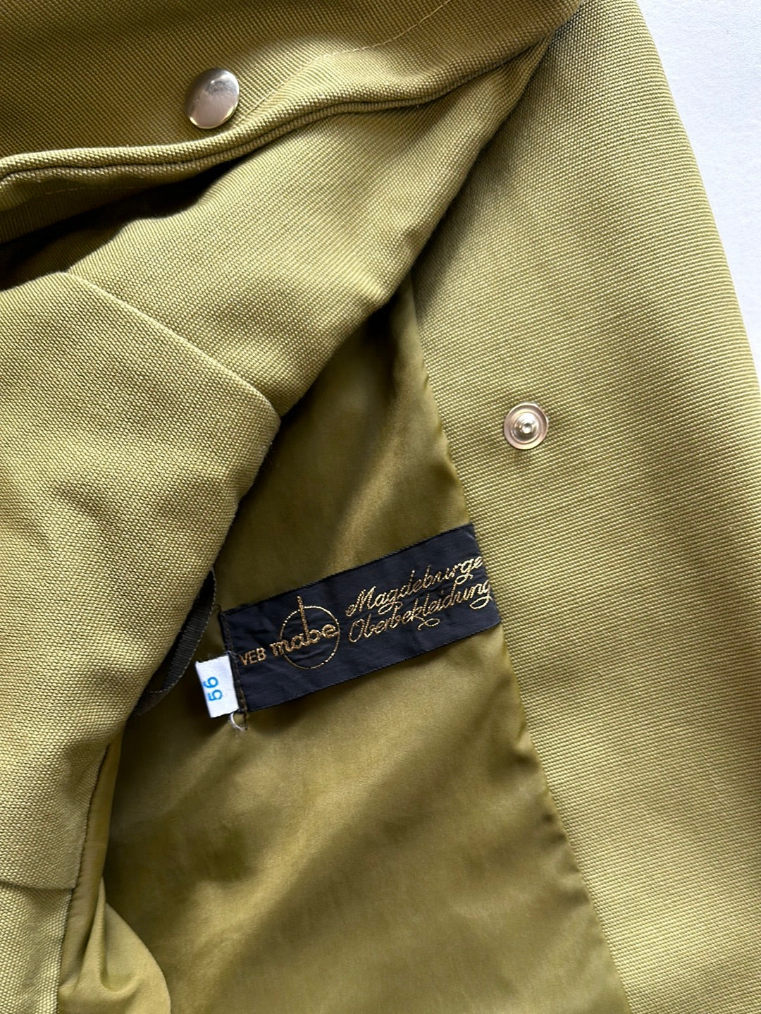 VEB Magdeburger Oberbekleigung | East Germany (GDR) | vintage 80's | coat | size 18 | zip front