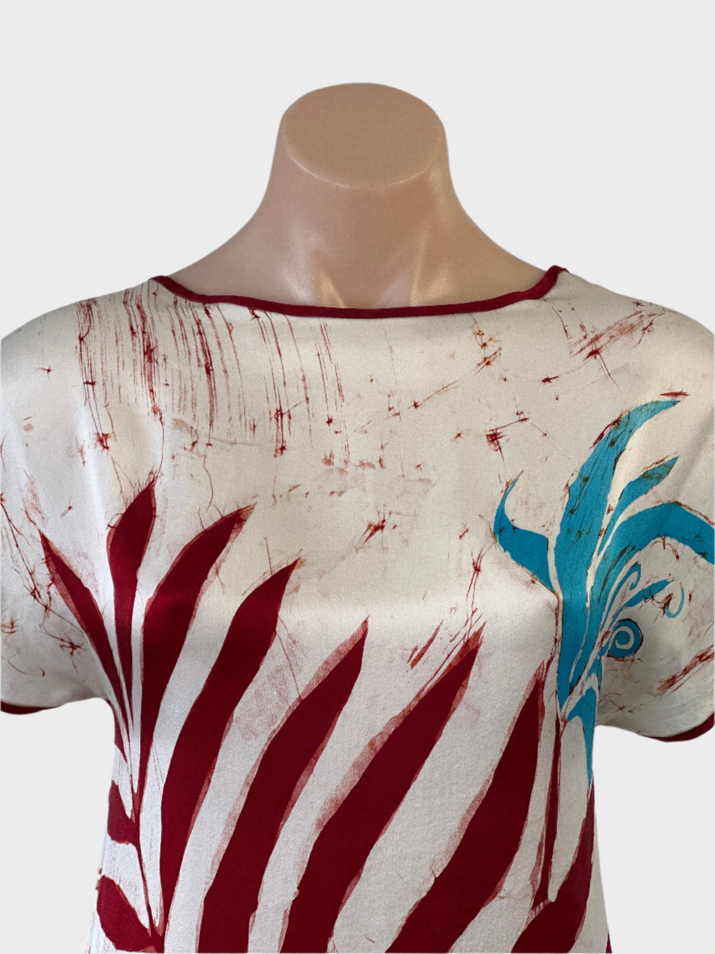 Dilly's | dress | size 8 | knee length | 100% silk