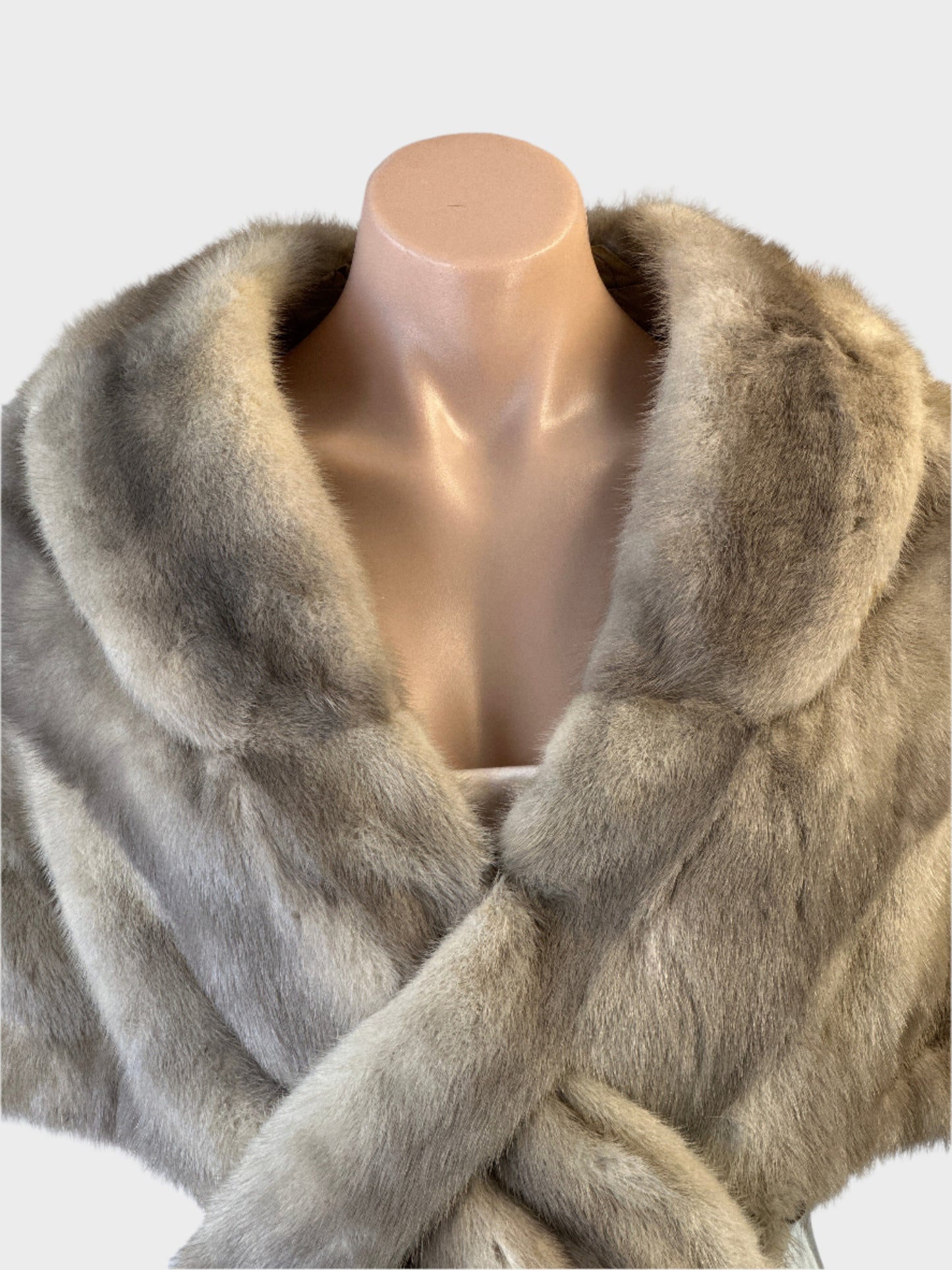 Bailey's Furs - Perth | vintage 50's | fur stole | one size | wrap front