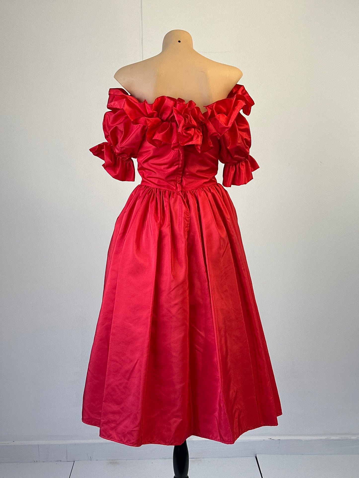 Sweet Angels | vintage 80's | dress | size 8 | midi length