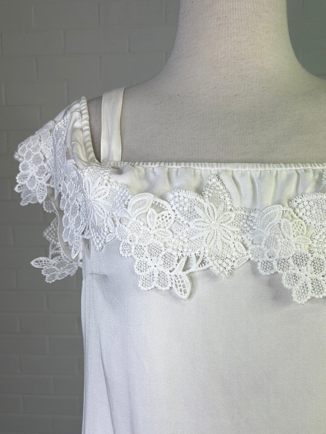 Oasis | top | size 8 | sleeveless
