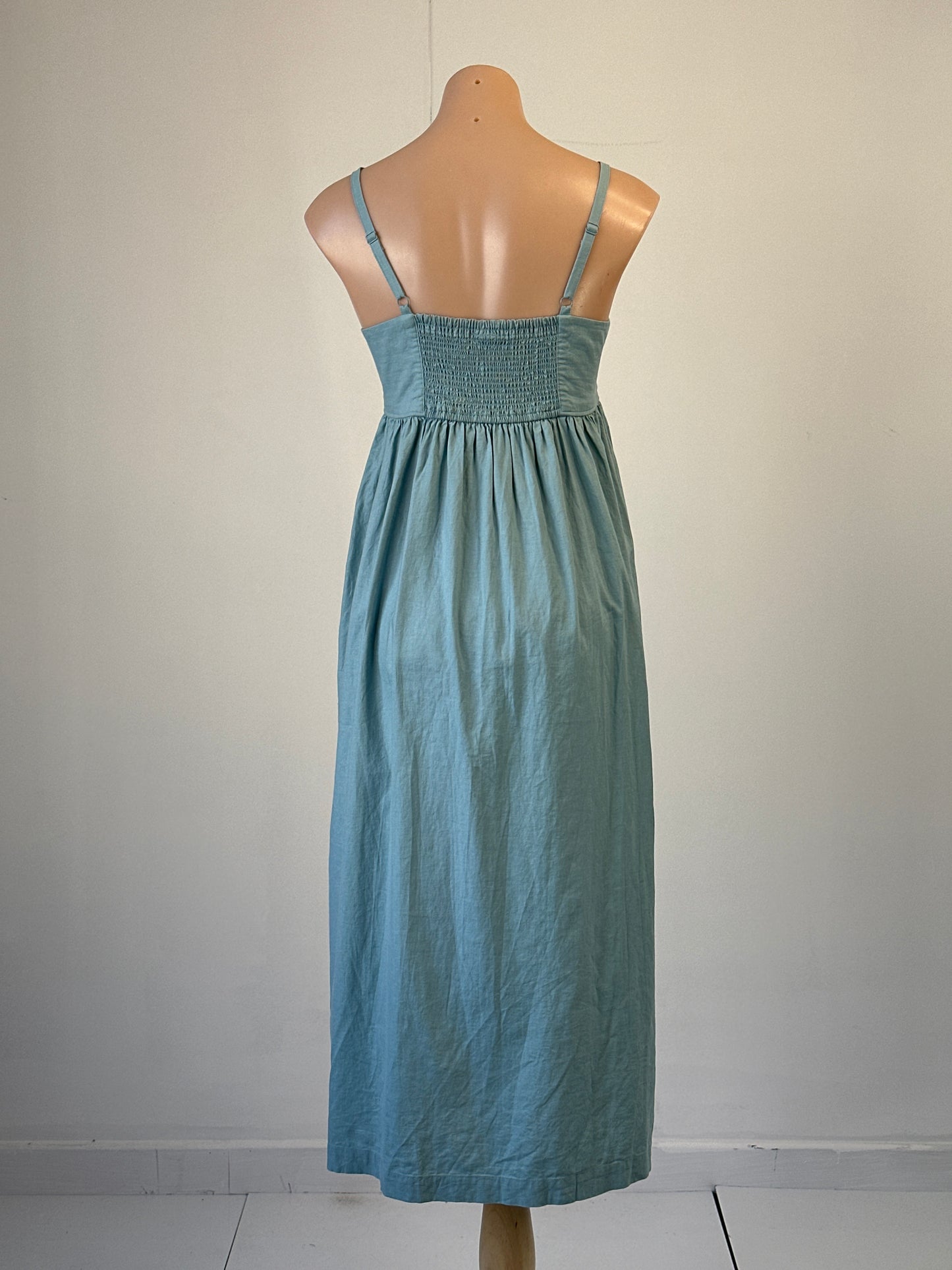 Uniqlo | dress | size 10 | midi length