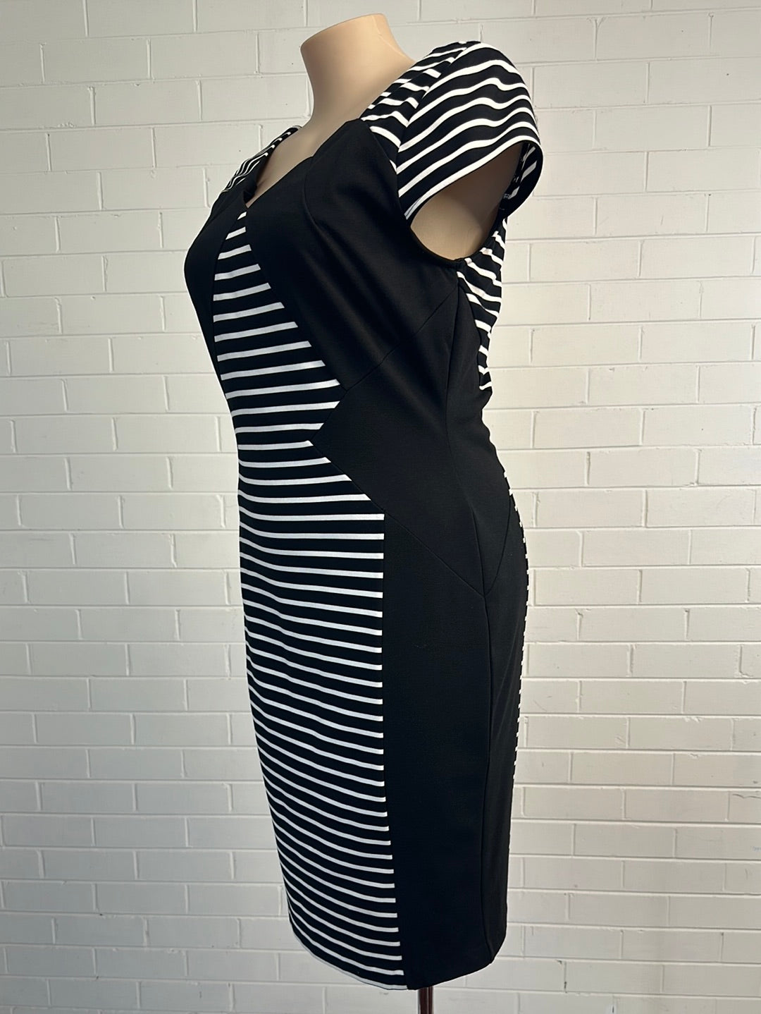 Howard Showers | dress | size 14 | knee length