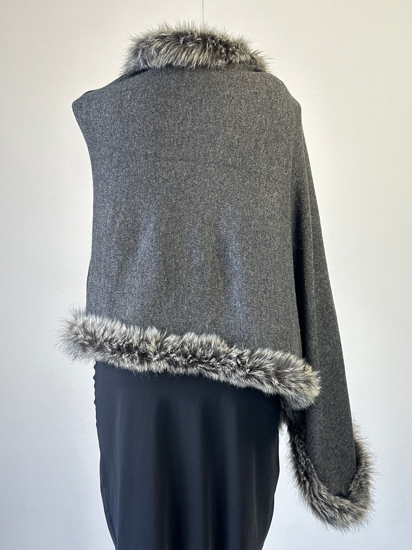 Blue Illusion | shawl | one size | open front