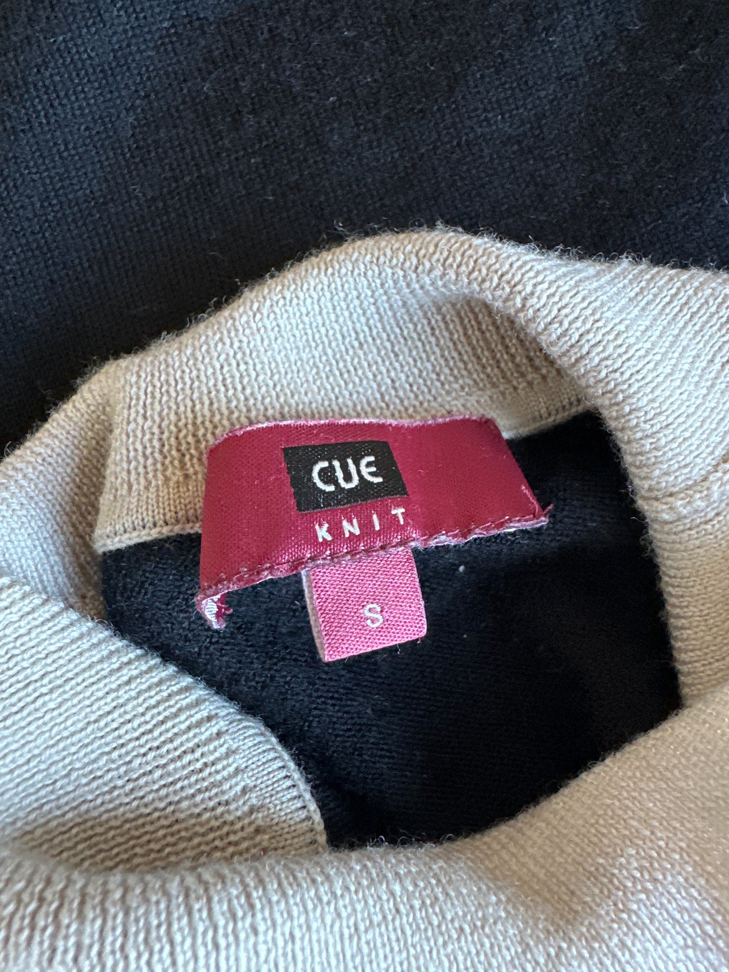 Cue | sweater | size 10 | turtleneck | 100% wool