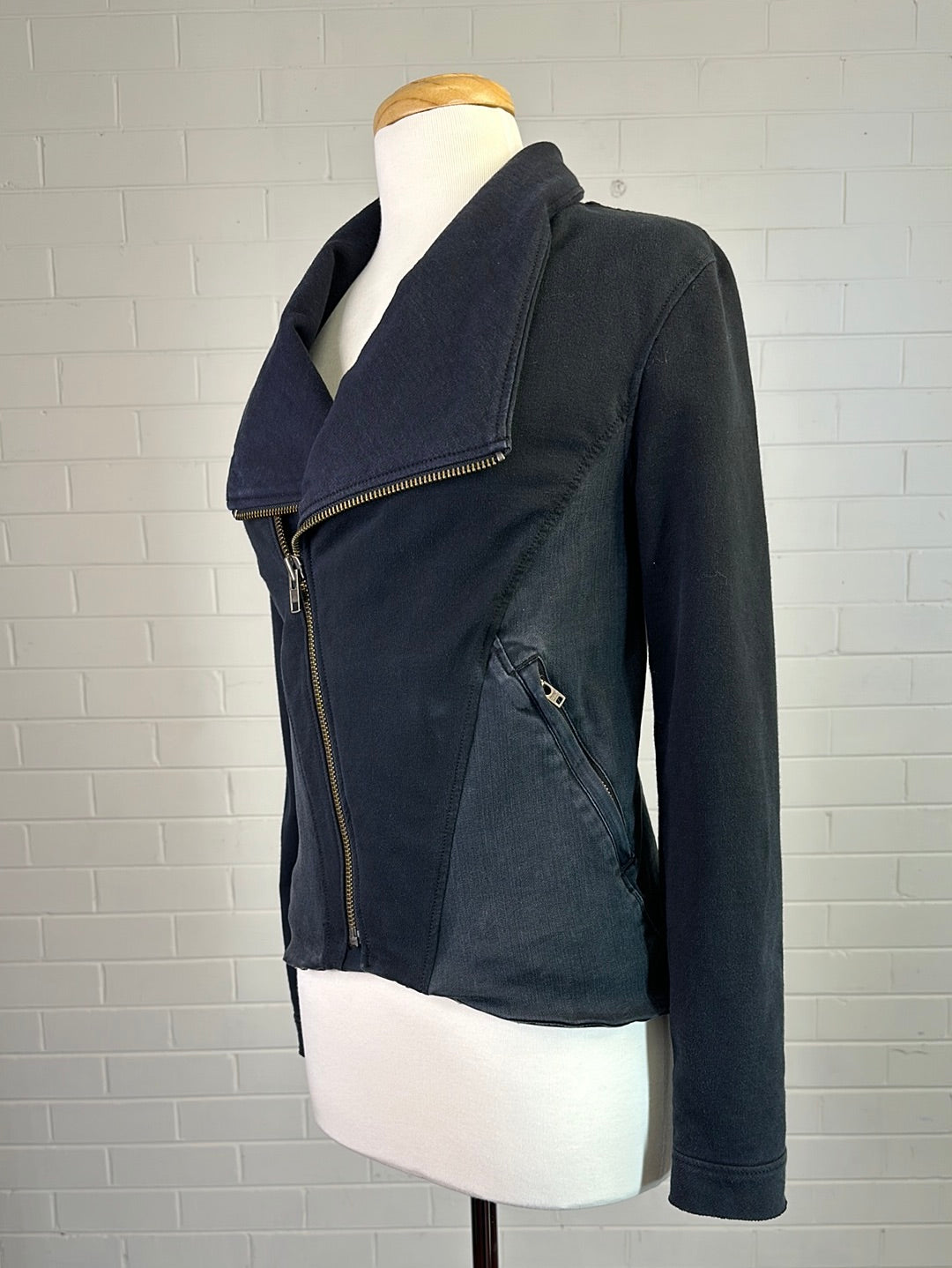 Helmut Lang | New York | jacket | size 10 | zip front | made in the USA