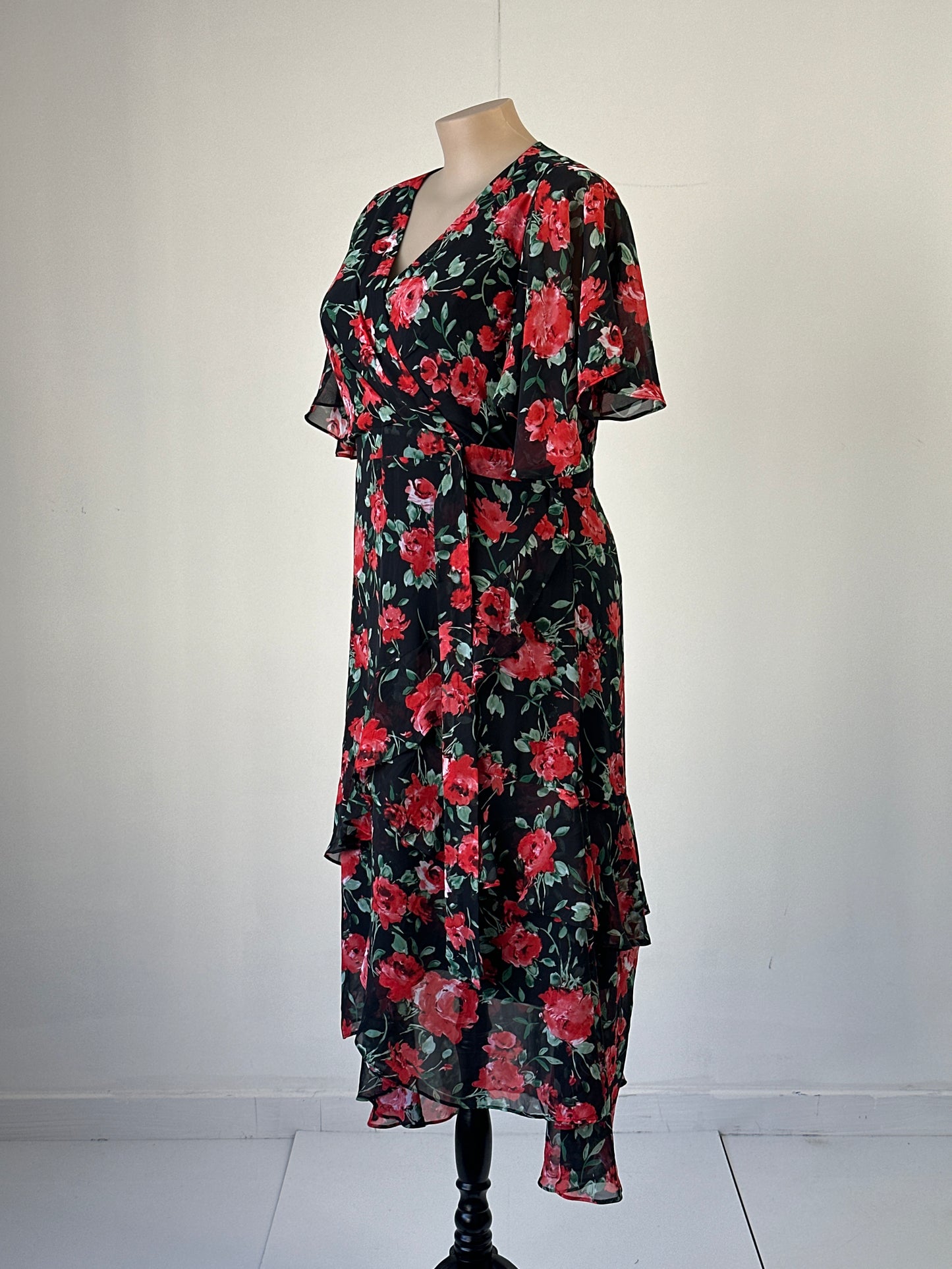 Taking Shape | dress | size 14 | maxi length
