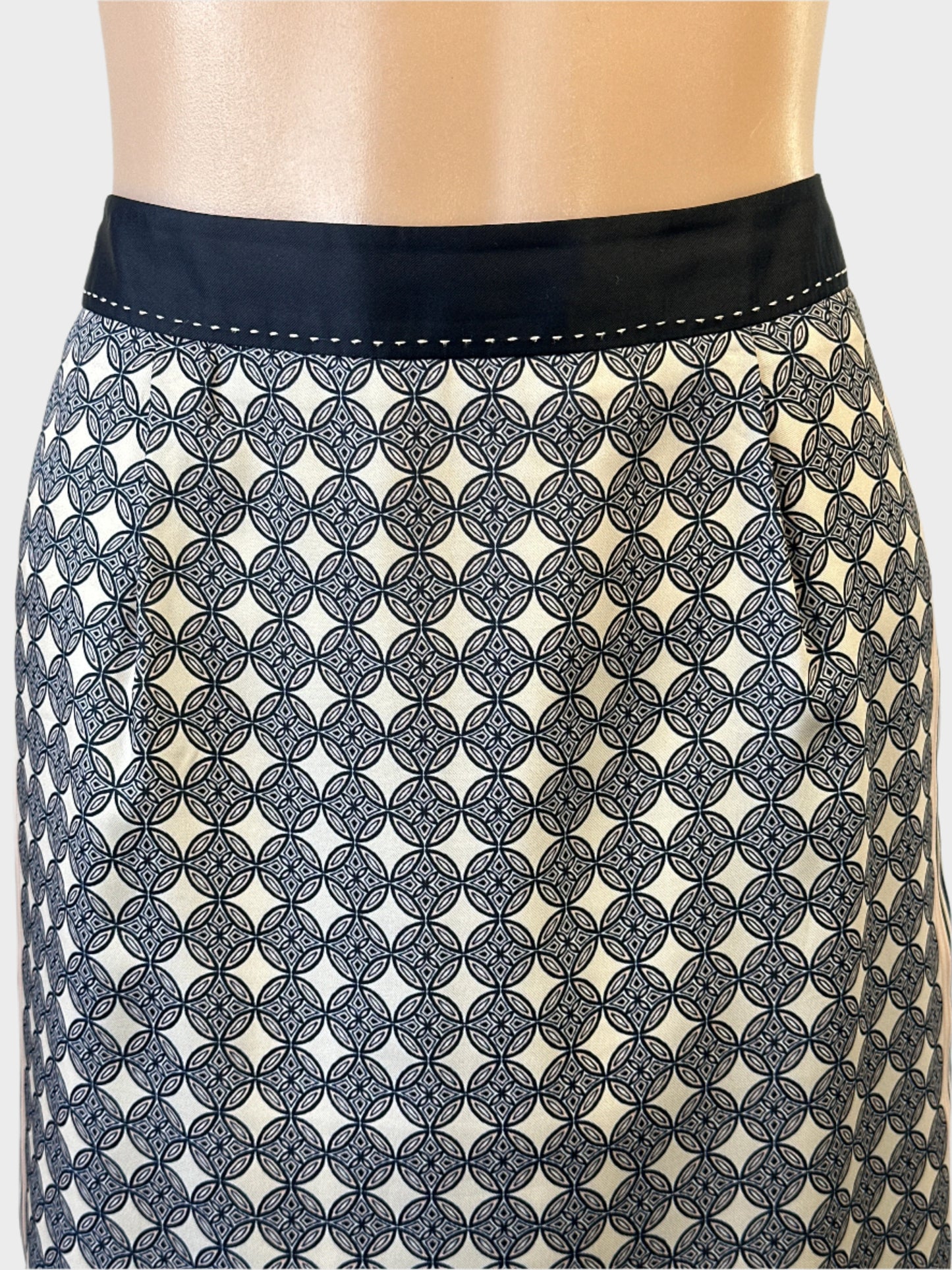 Ann Taylor | US | skirt | size 6 | knee length